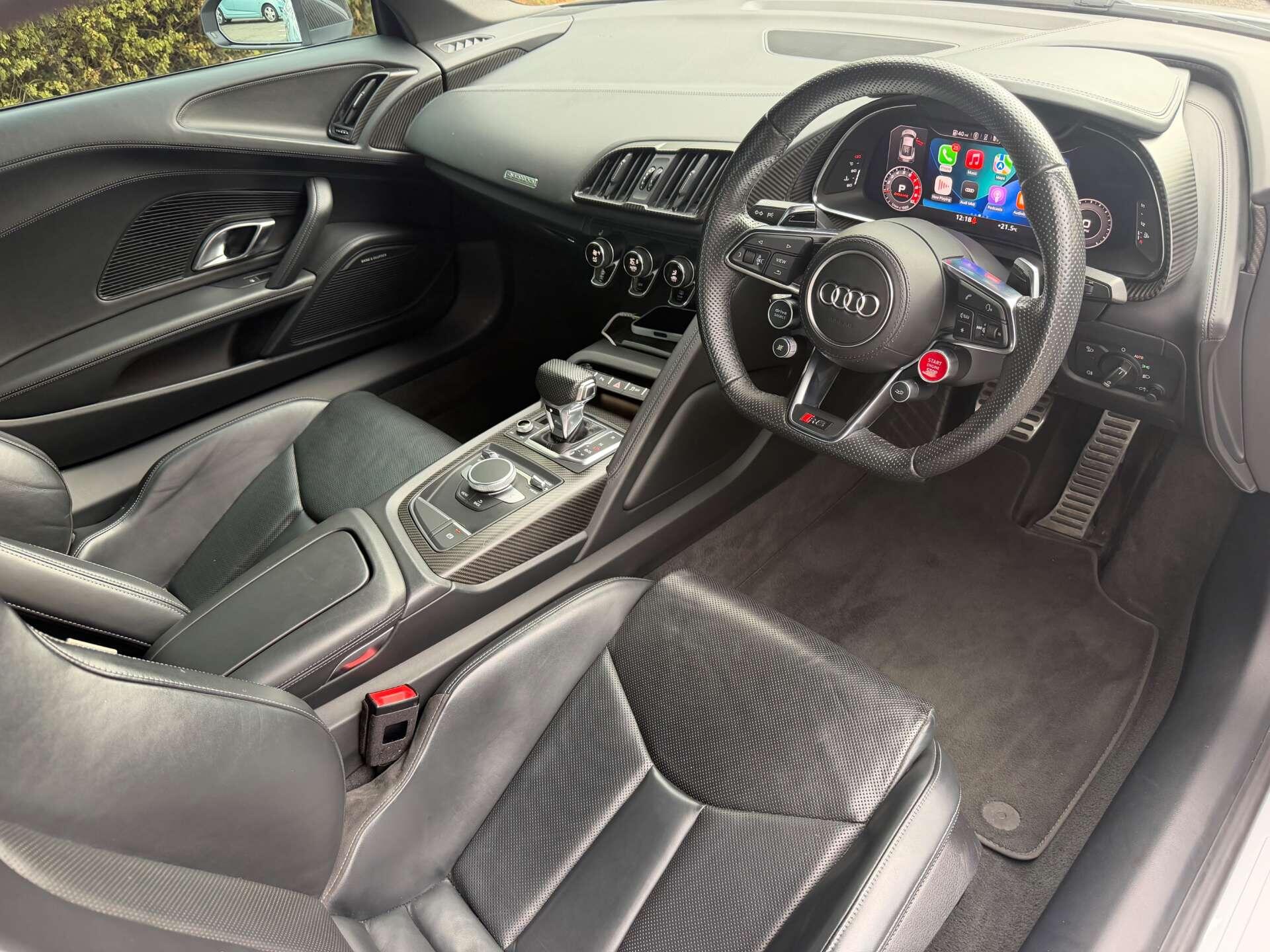 Audi R8 view 29