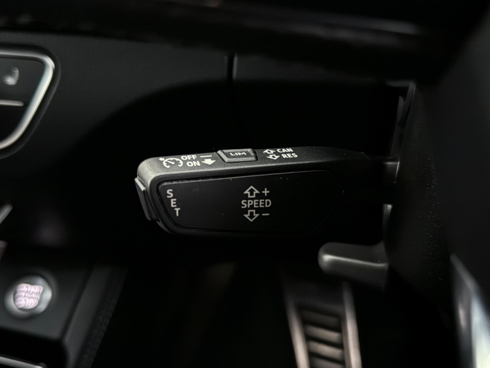 Audi Q5 view 18