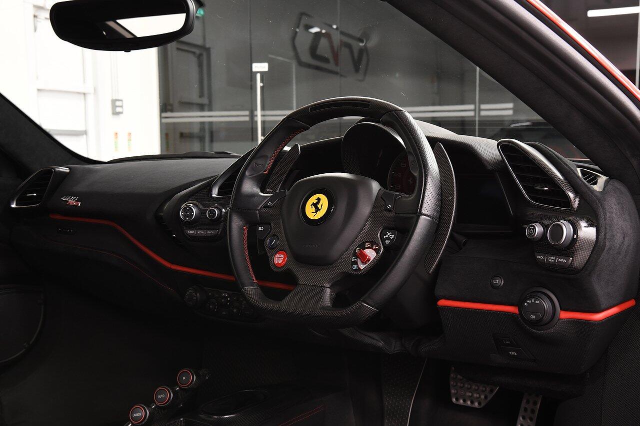 Ferrari 488 view 5