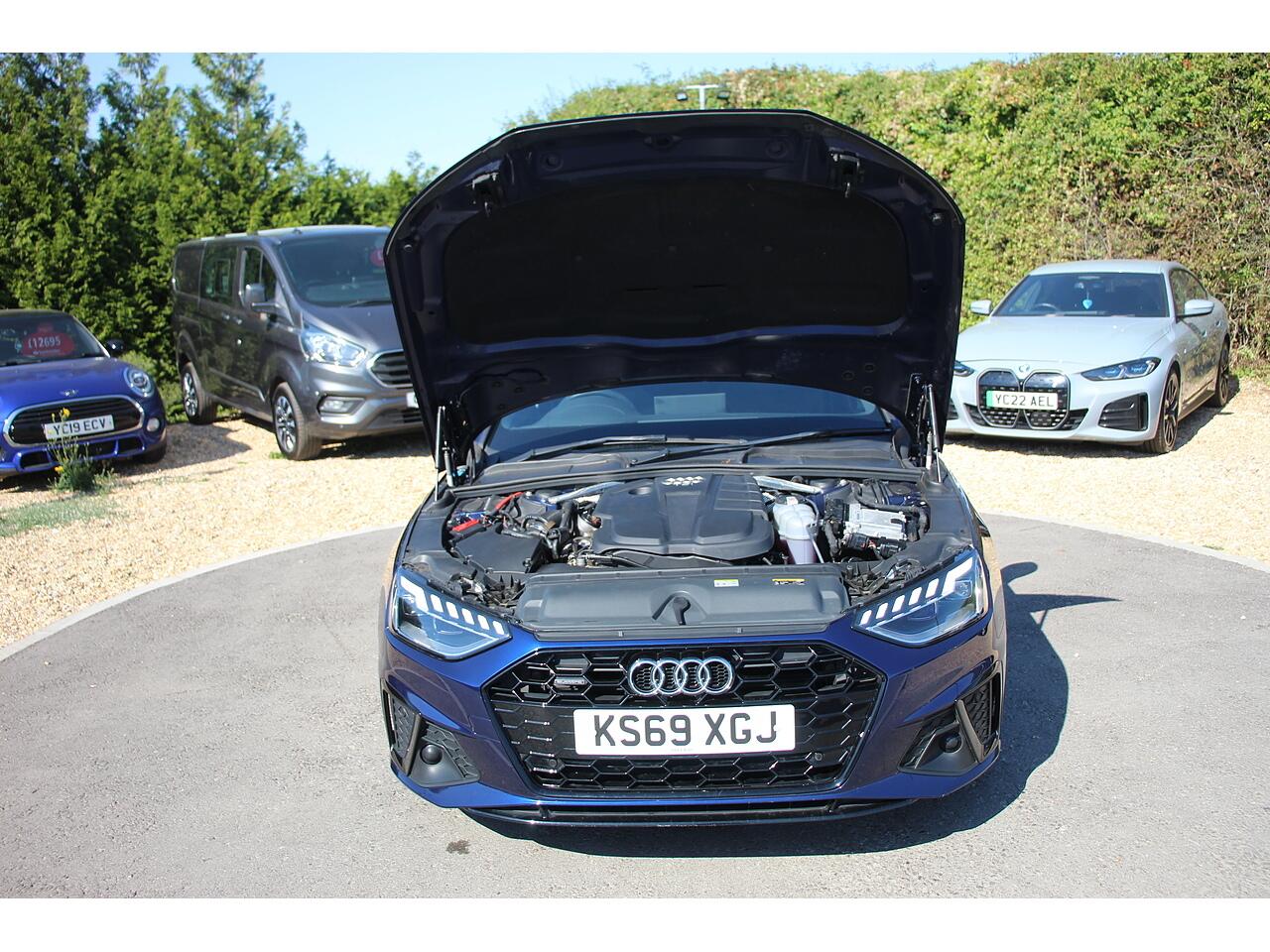 Audi A4 Avant view 38