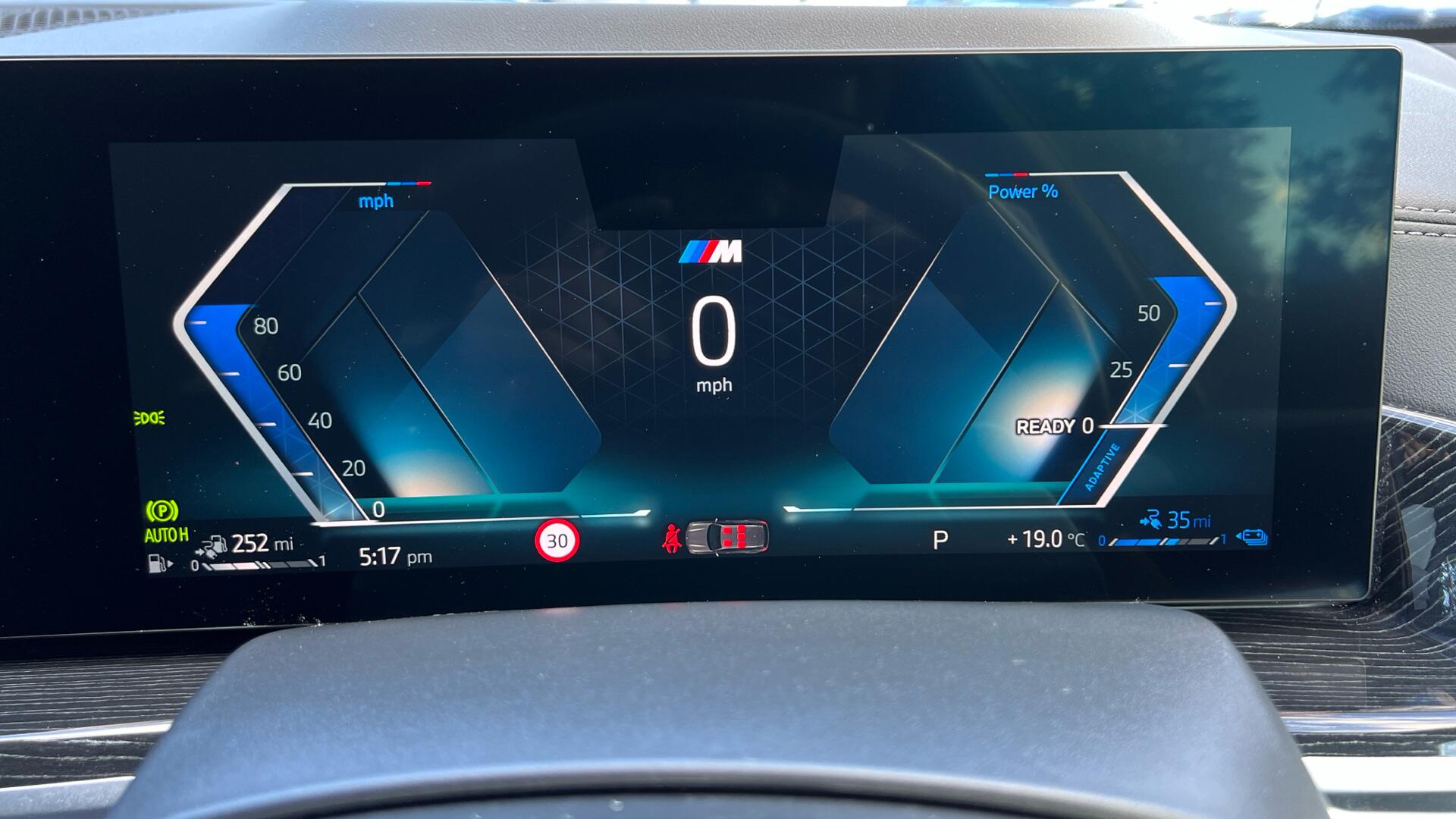 BMW X5 view 9