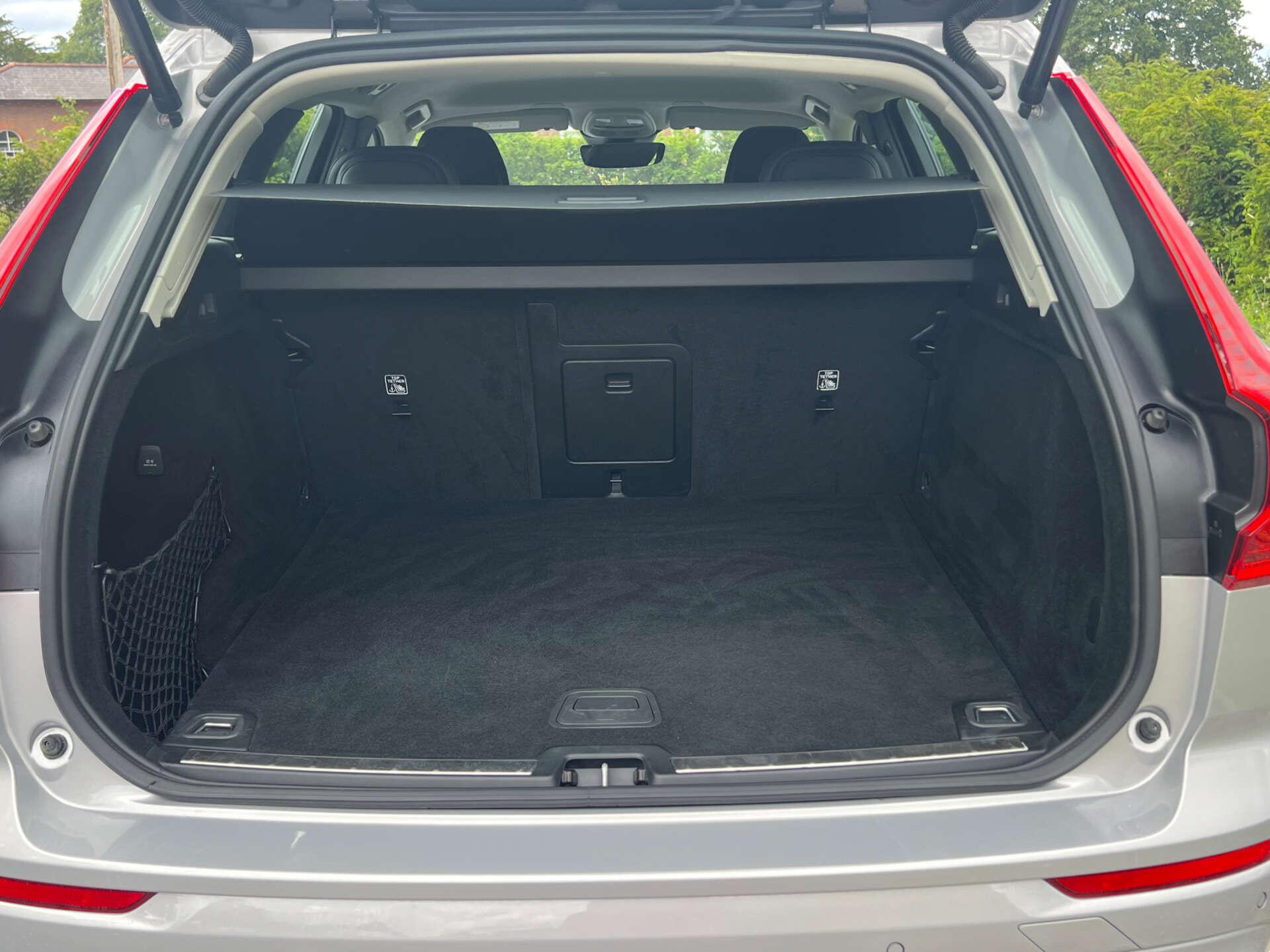 Volvo XC60 view 11