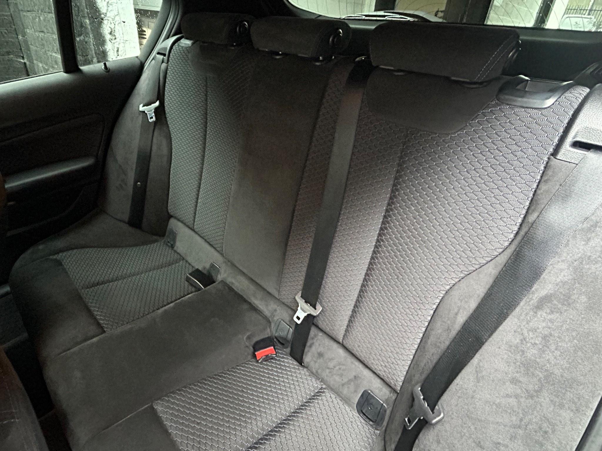 BMW 1 Series view 21