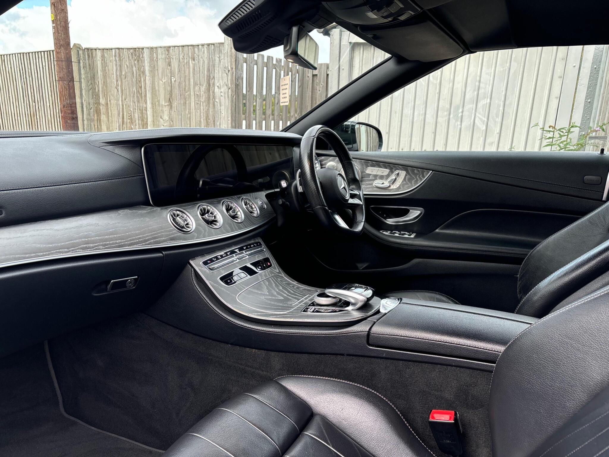 Mercedes-Benz E Class view 3