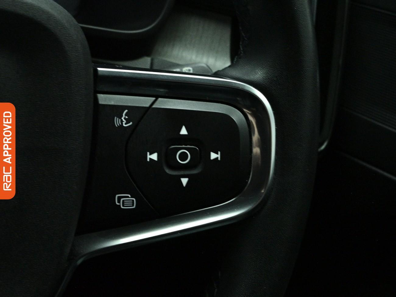 Volvo XC40 view 24