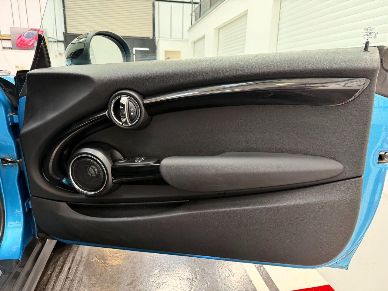 Mini Hatch view 24