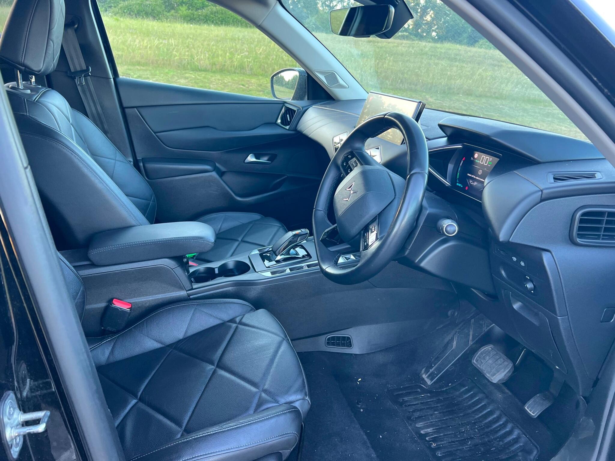 DS Automobiles DS 3 Crossback view 3
