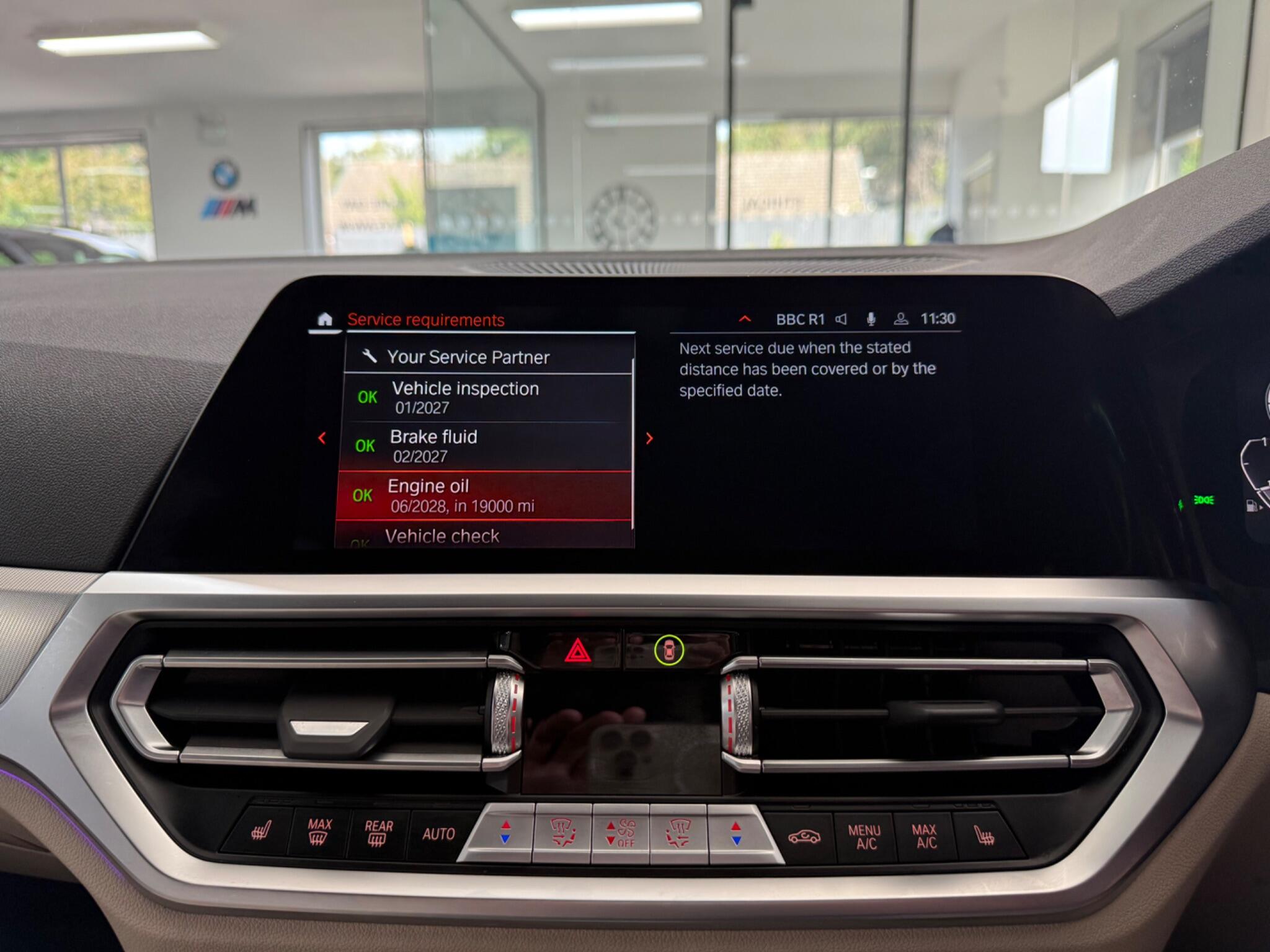 BMW 3 Series view 32