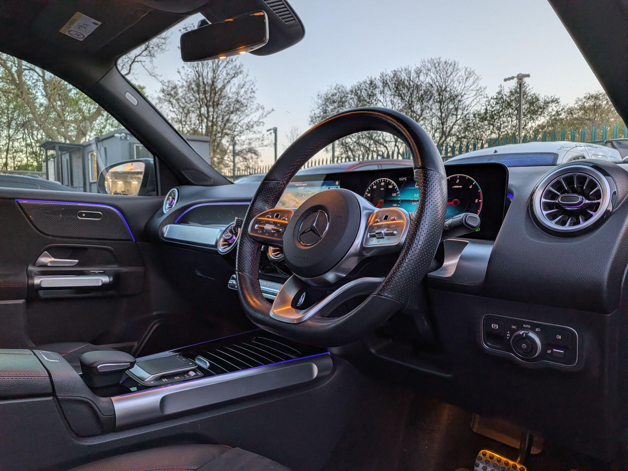 Mercedes-Benz GLB view 18