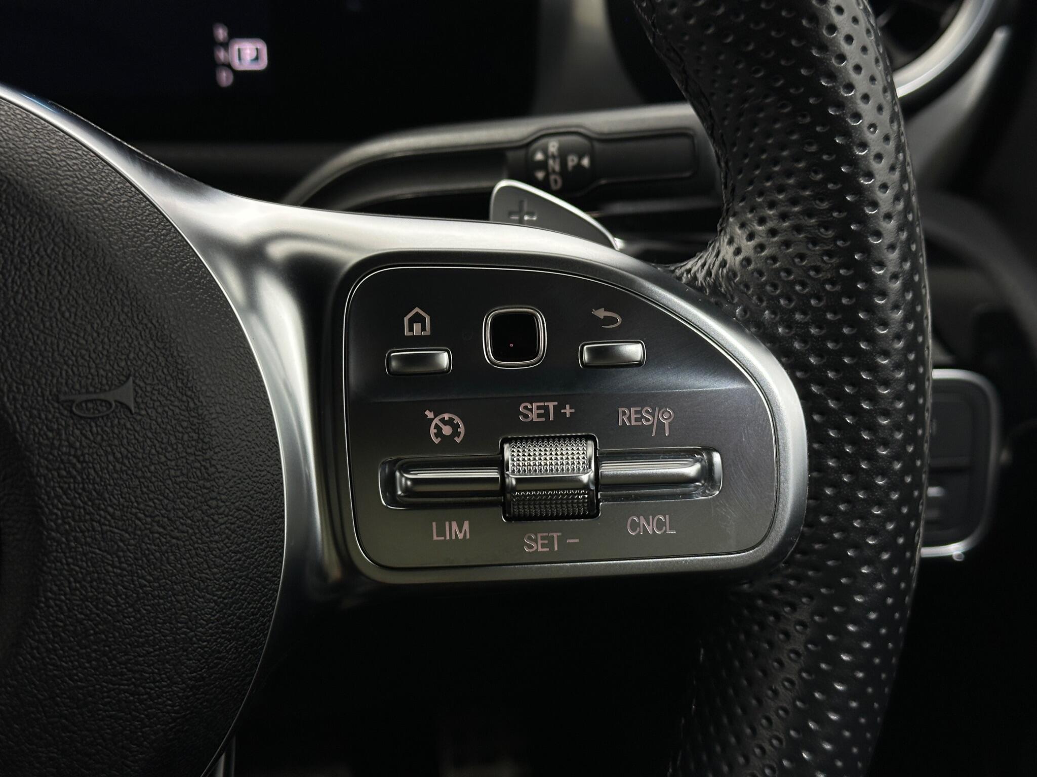 Mercedes-Benz Mercedes-Benz CLA view 16
