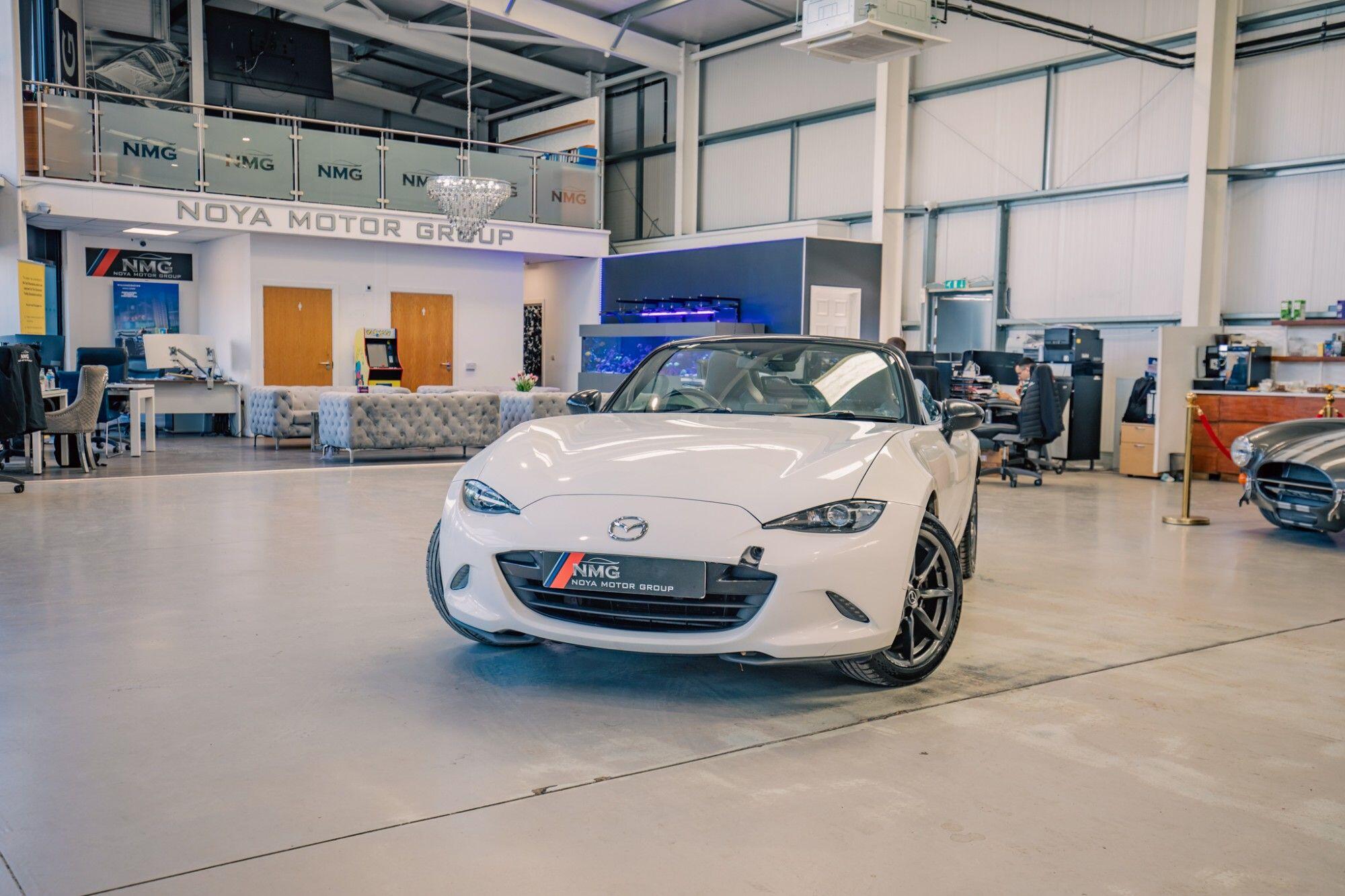 Mazda MX-5 view 4