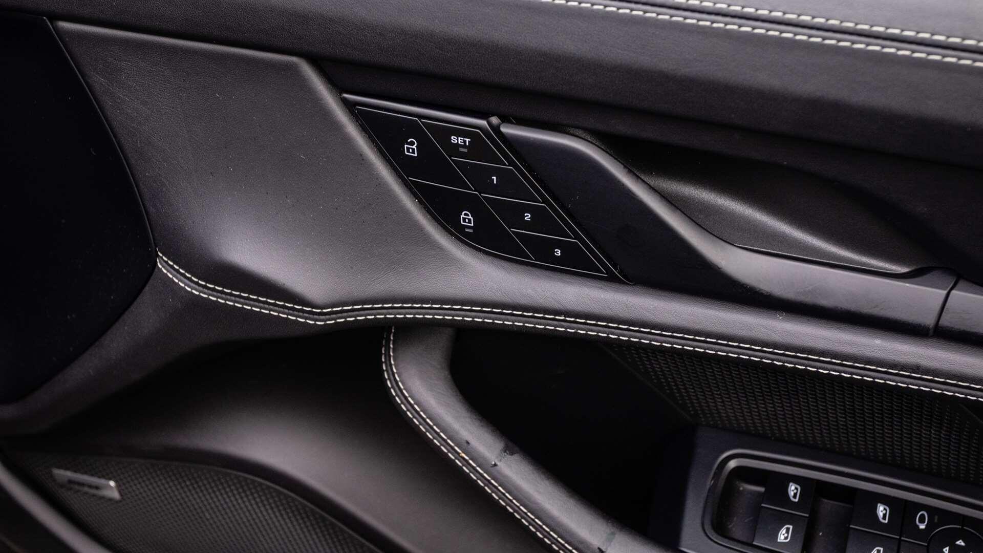 Porsche Taycan view 26