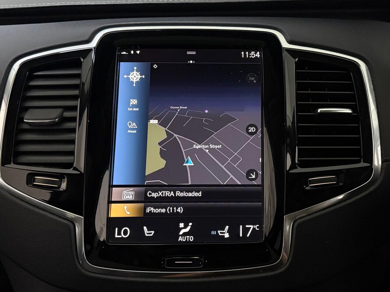 Volvo XC90 view 23