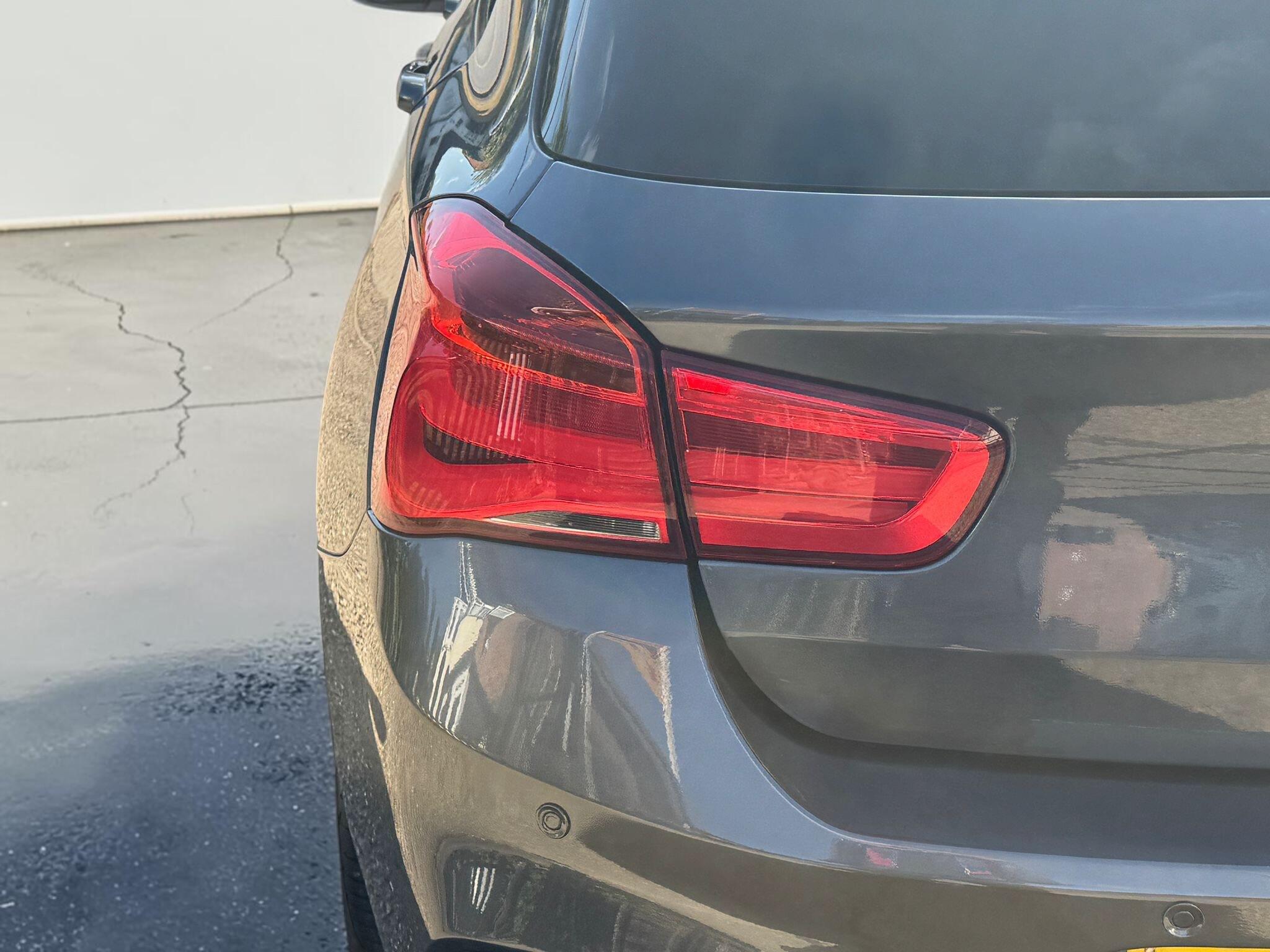 BMW 1 Series view 40