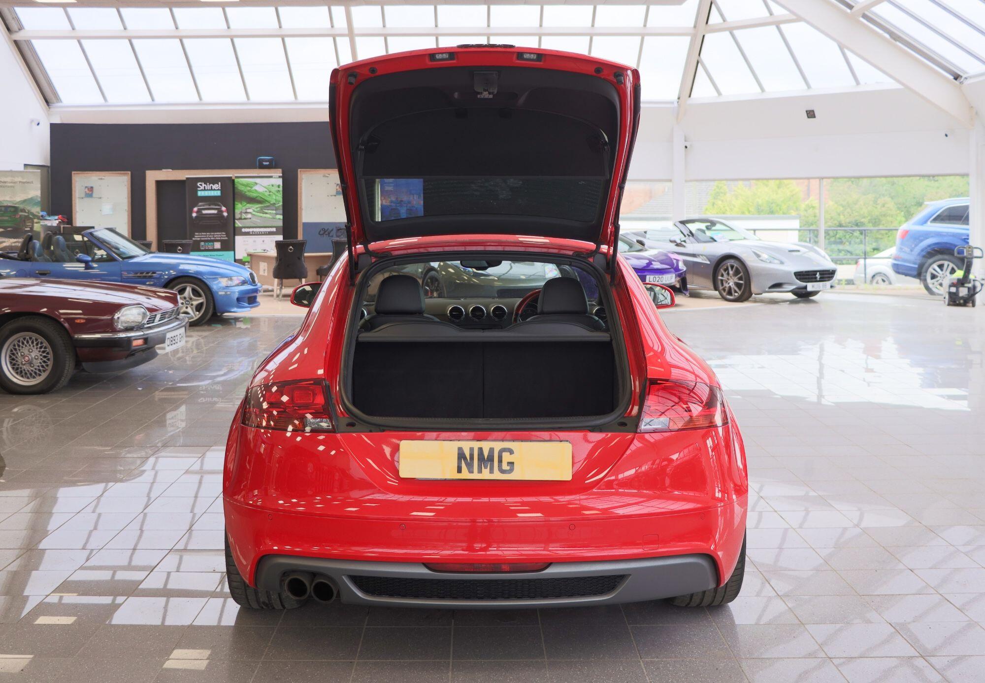 Audi TT view 12