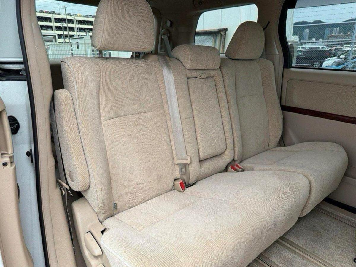 Toyota Vellfire view 12
