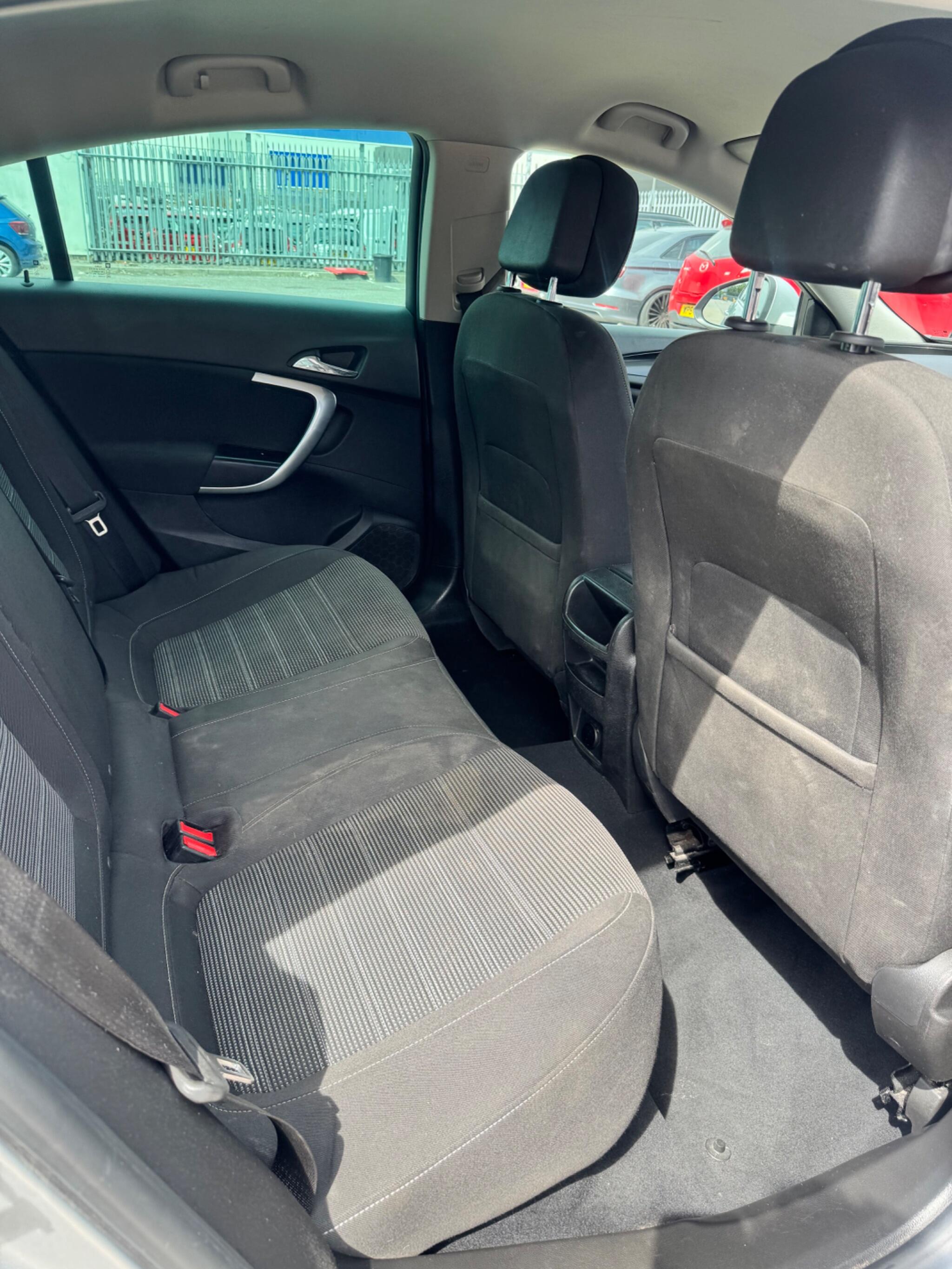 Vauxhall Insignia view 27