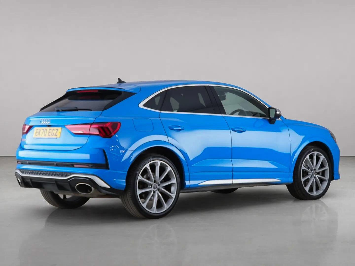Audi RS Q3 view 6