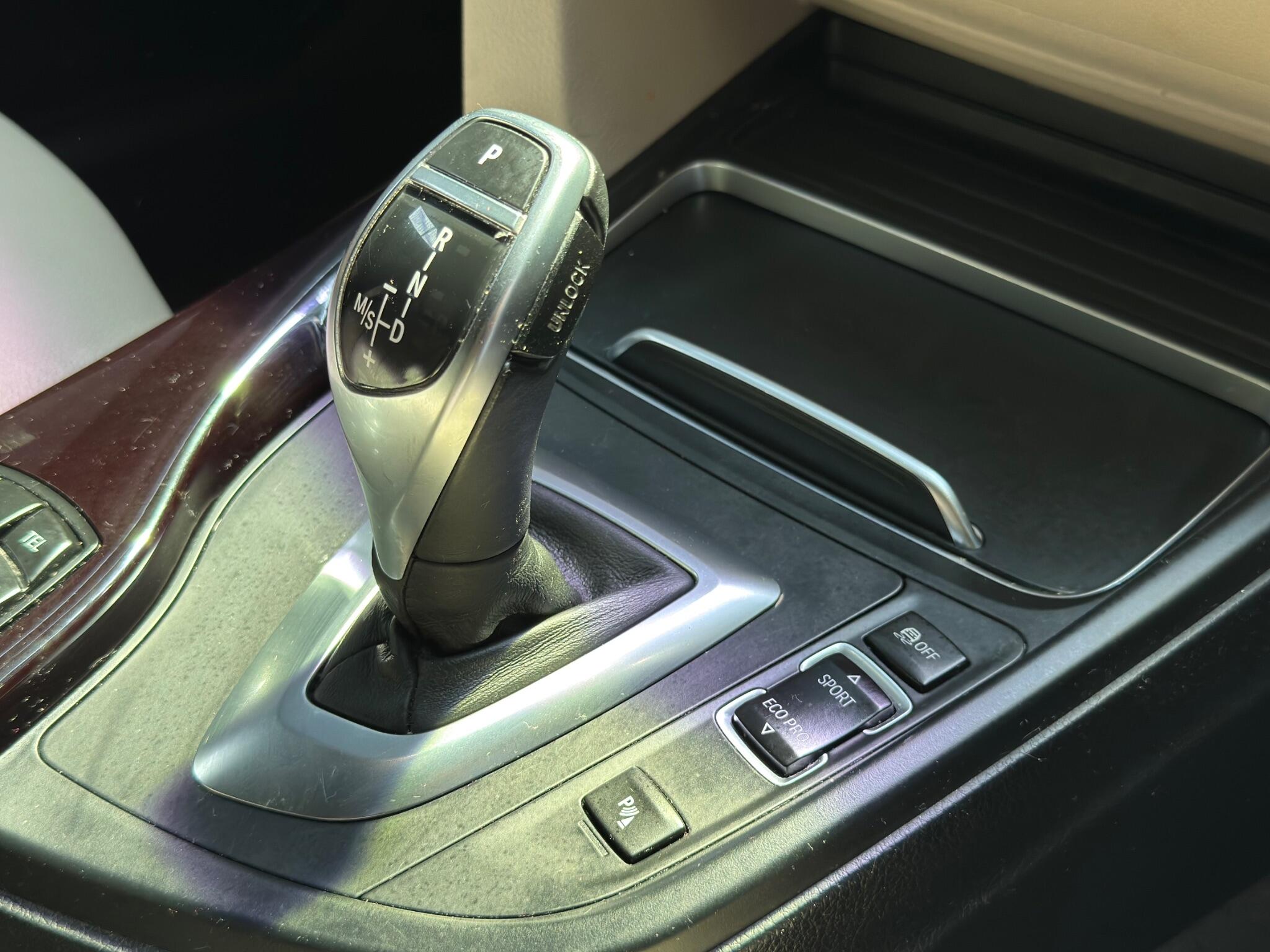 BMW 3 Series view 7