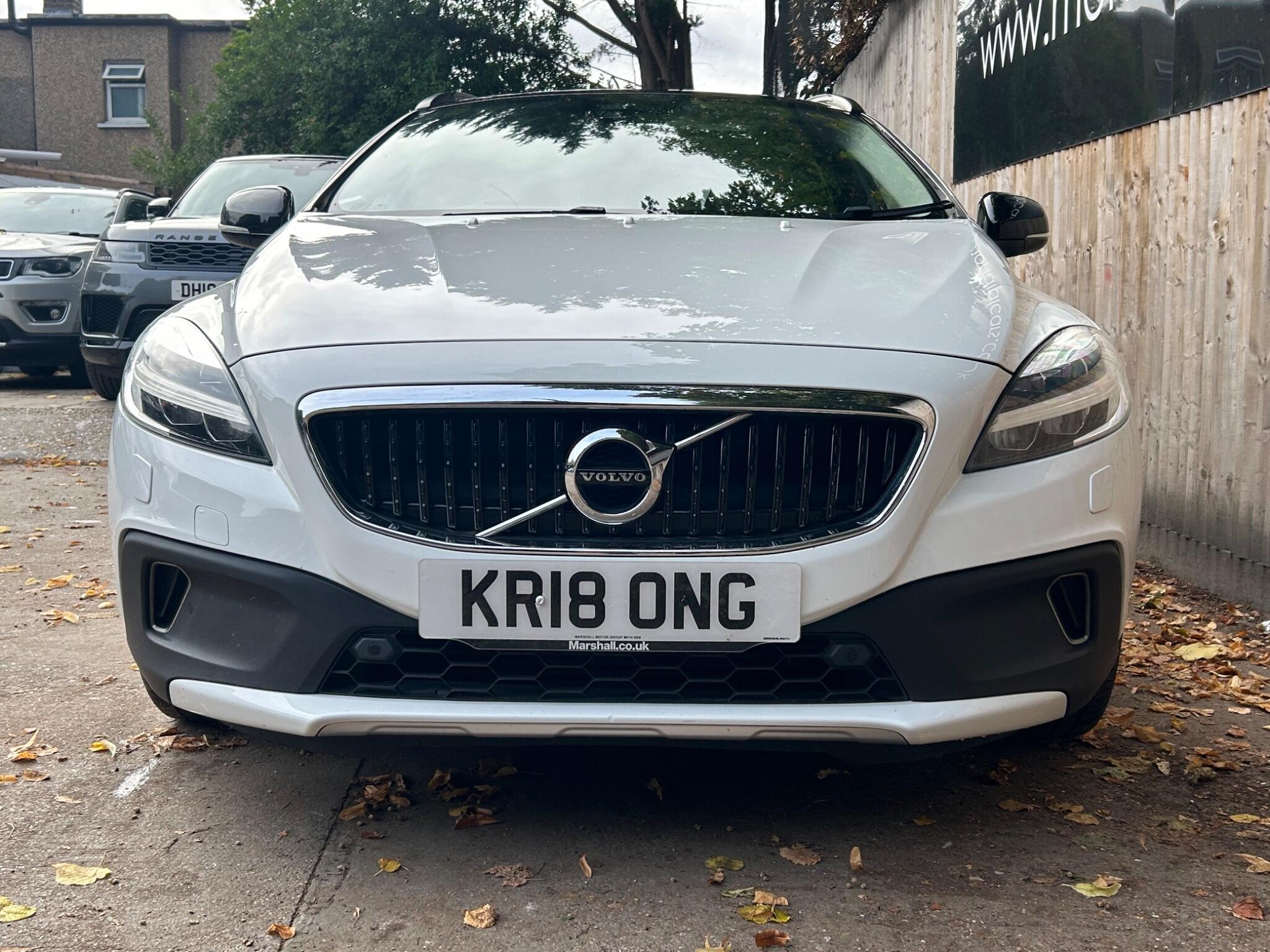 Volvo V40 Cross Country view 23