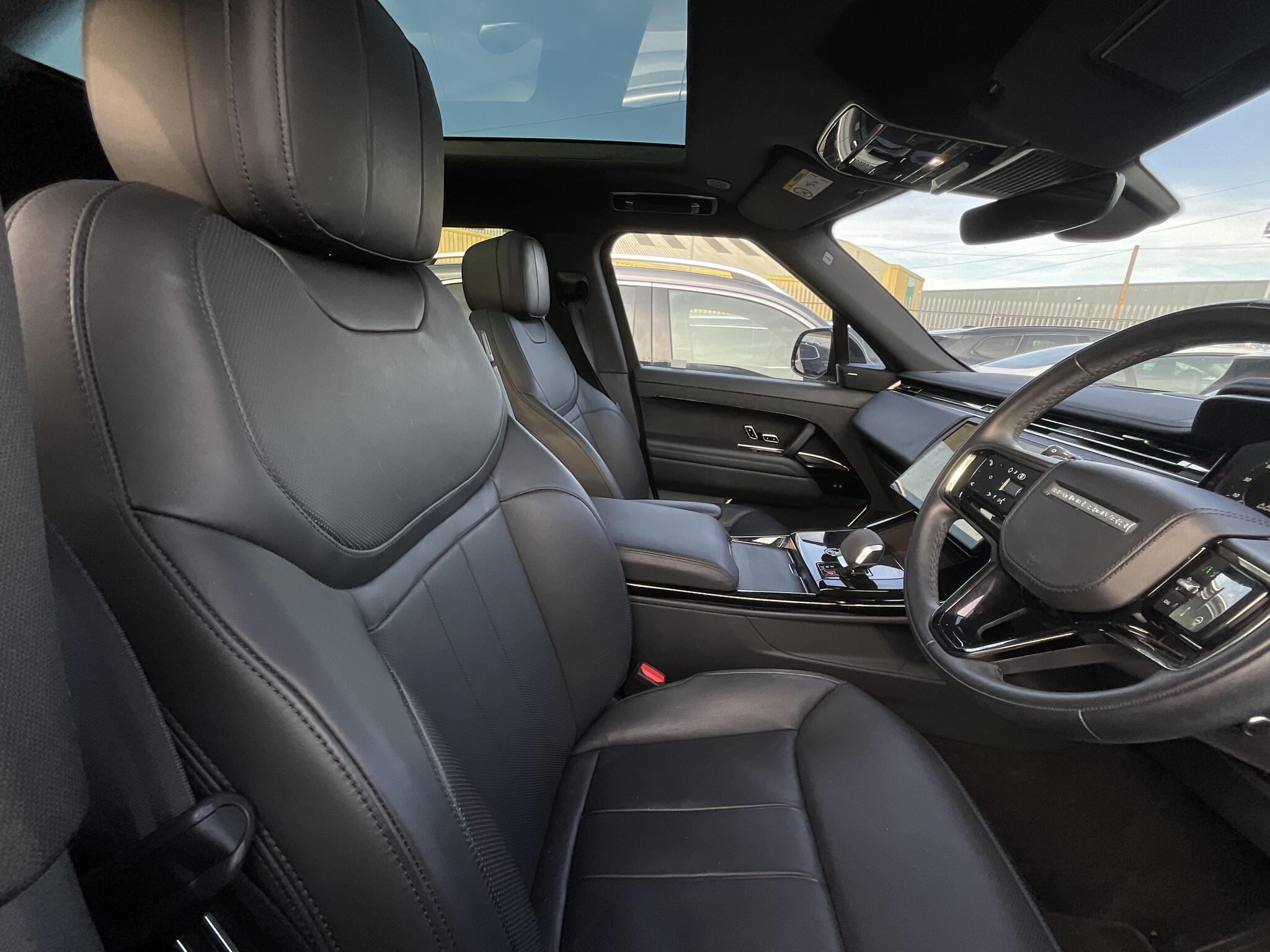 Land Rover Range Rover Sport view 8