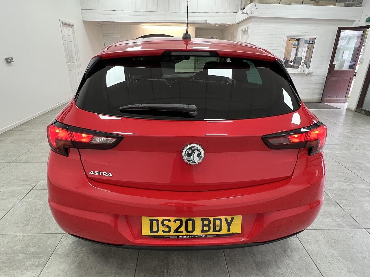 Vauxhall Astra view 4