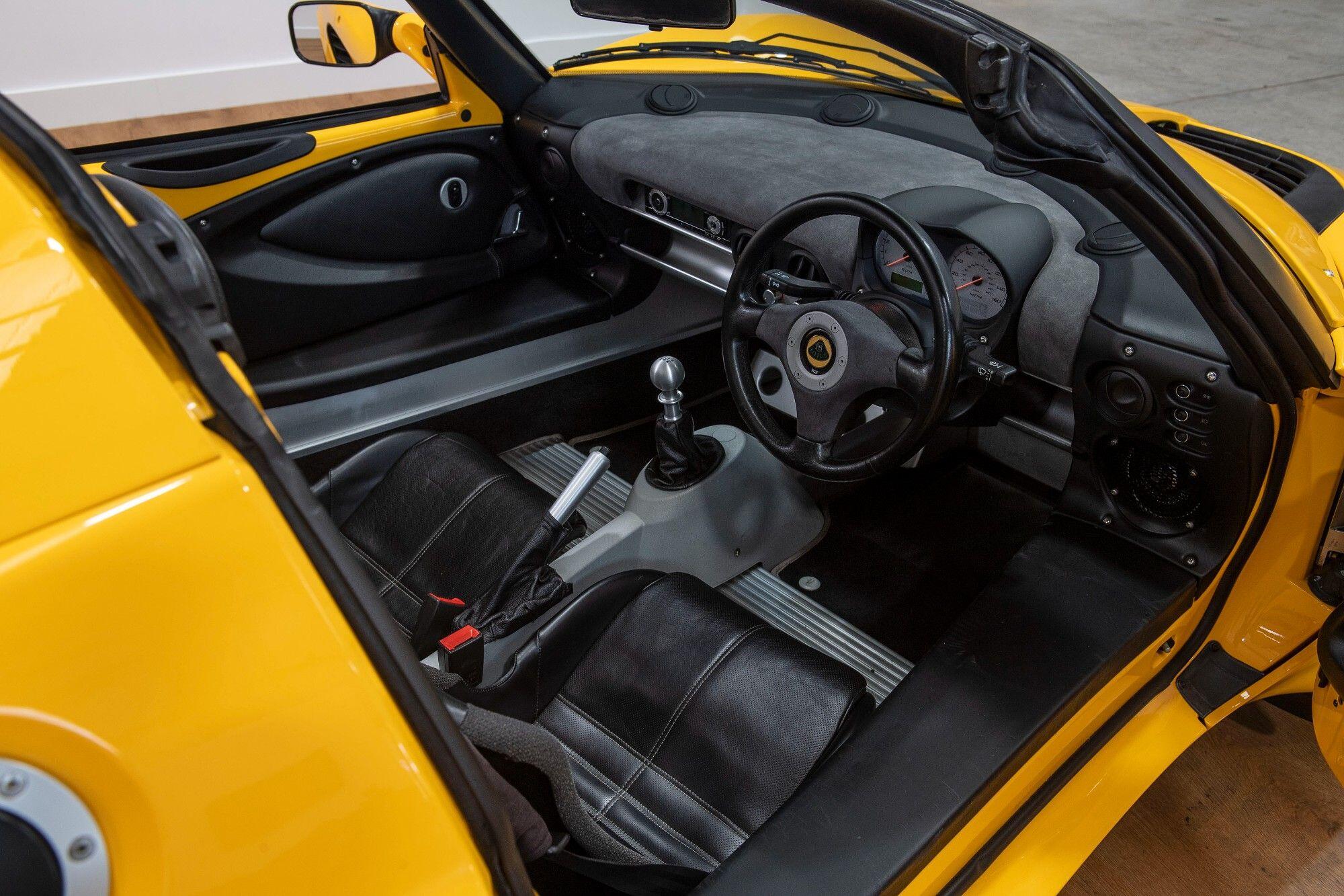 Lotus Elise view 13