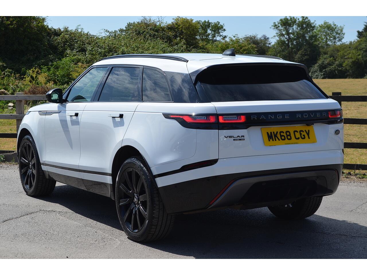 Land Rover Range Rover Velar view 7