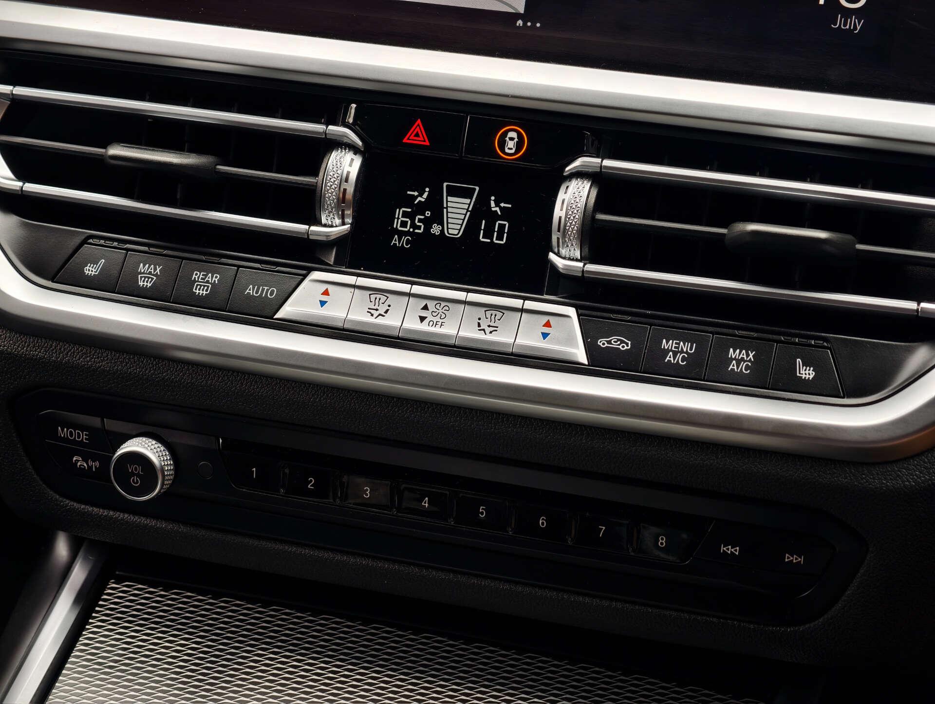 BMW 3 Series view 20