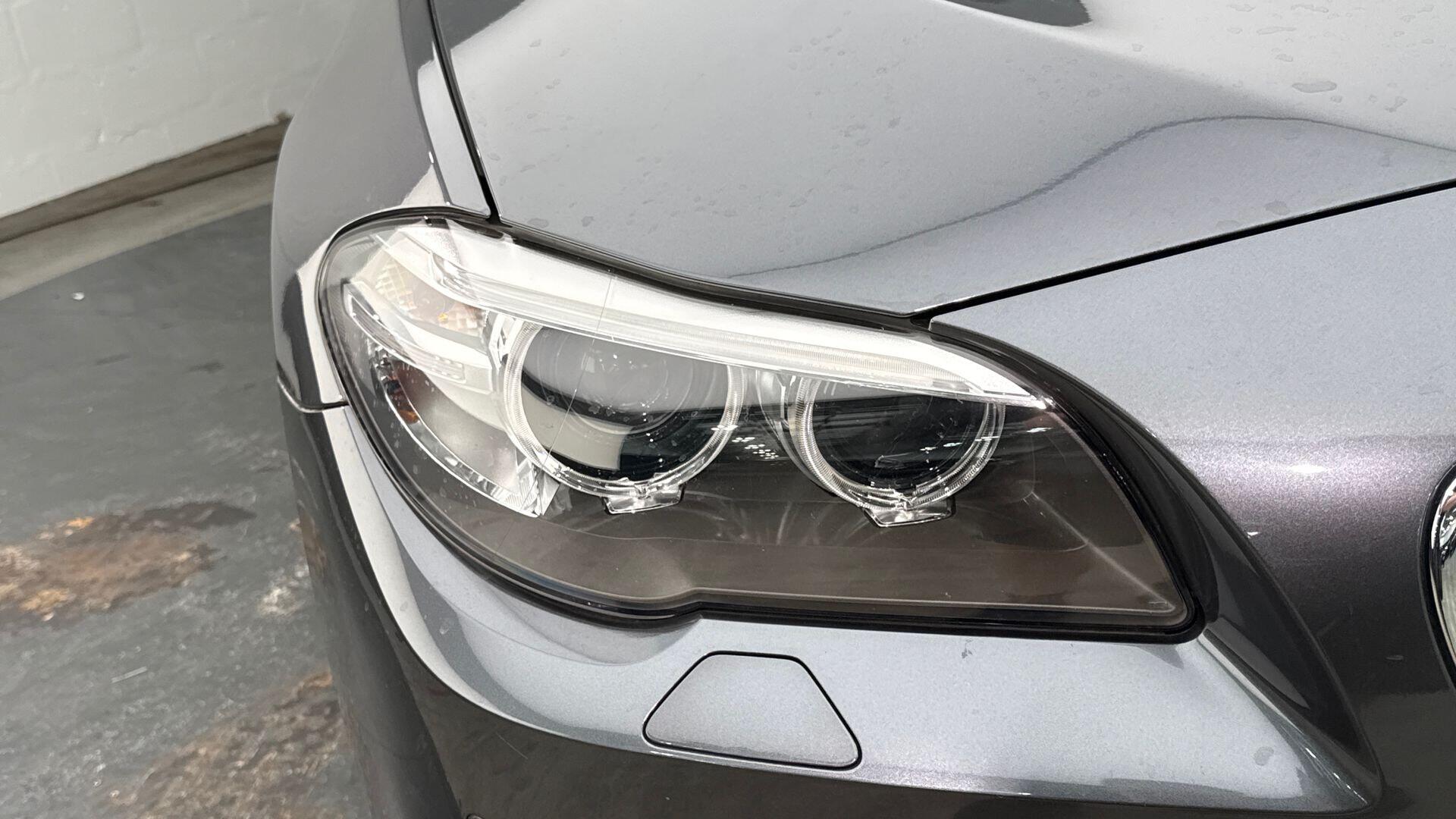 BMW 5 Series view 23