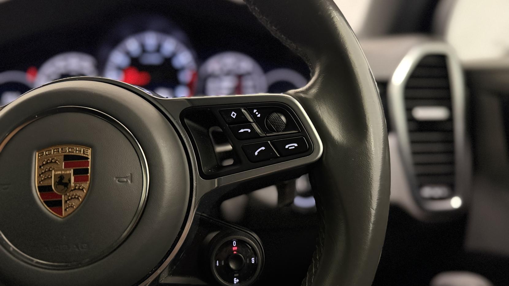 Porsche Cayenne view 15