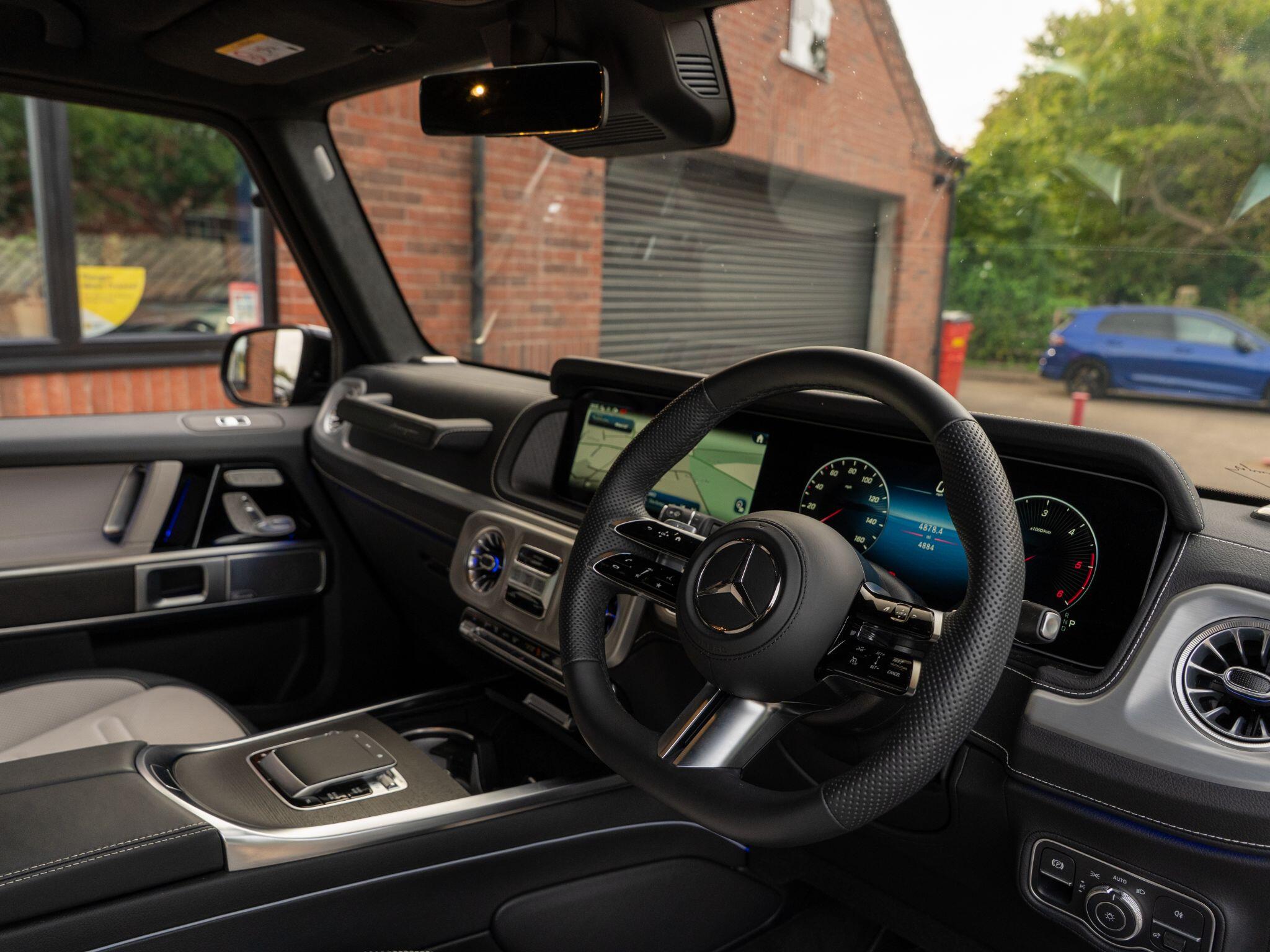 Mercedes-Benz G Class view 34