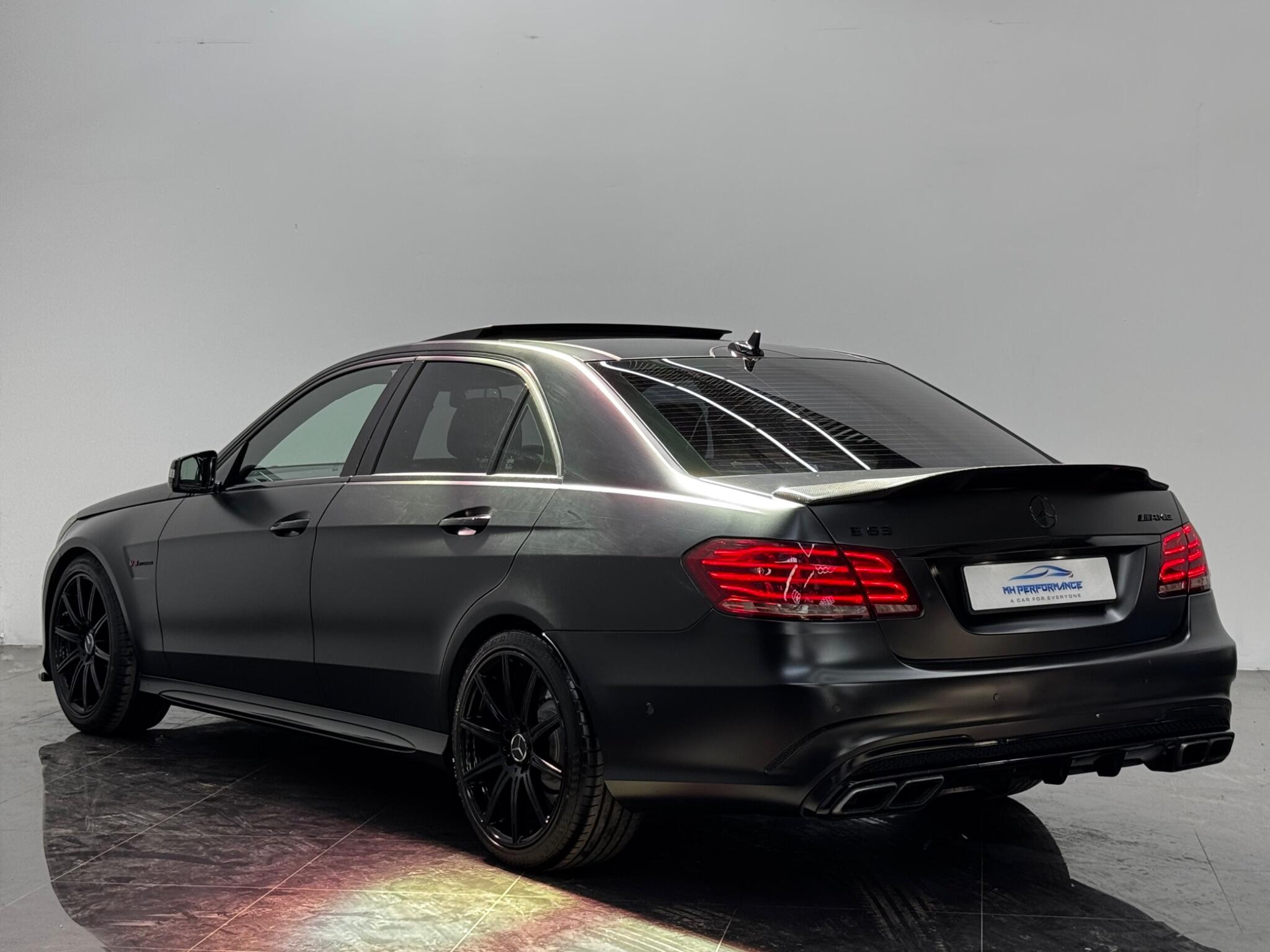 Mercedes-Benz E-Class view 29