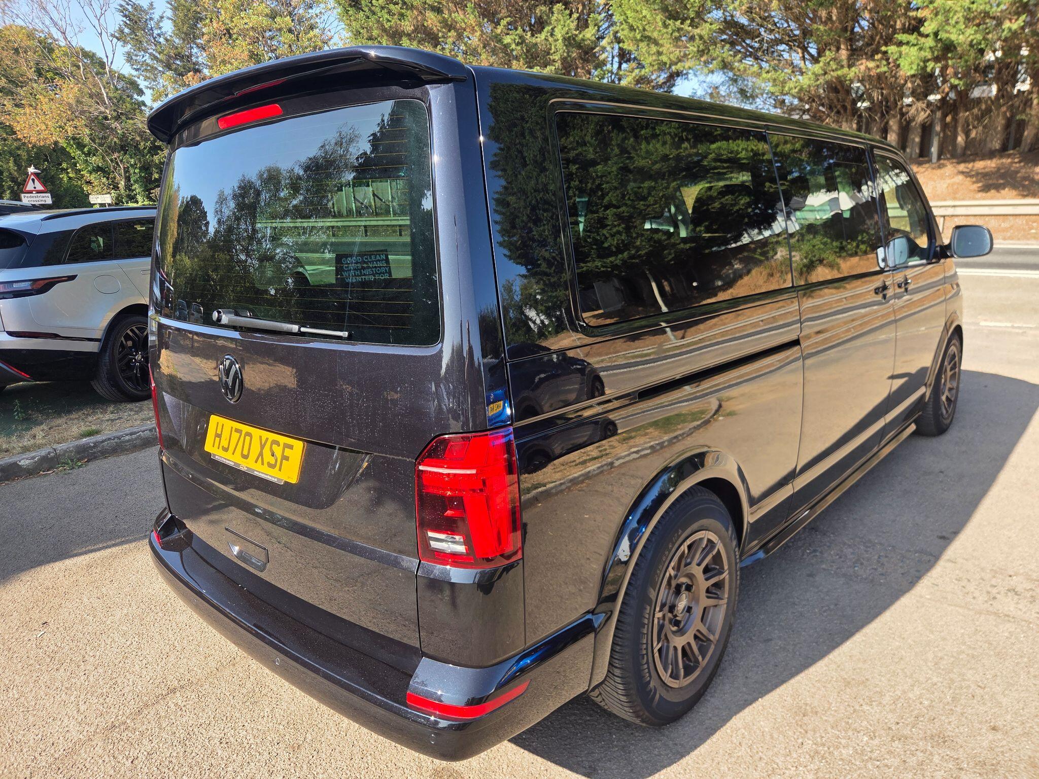Volkswagen Transporter view 16