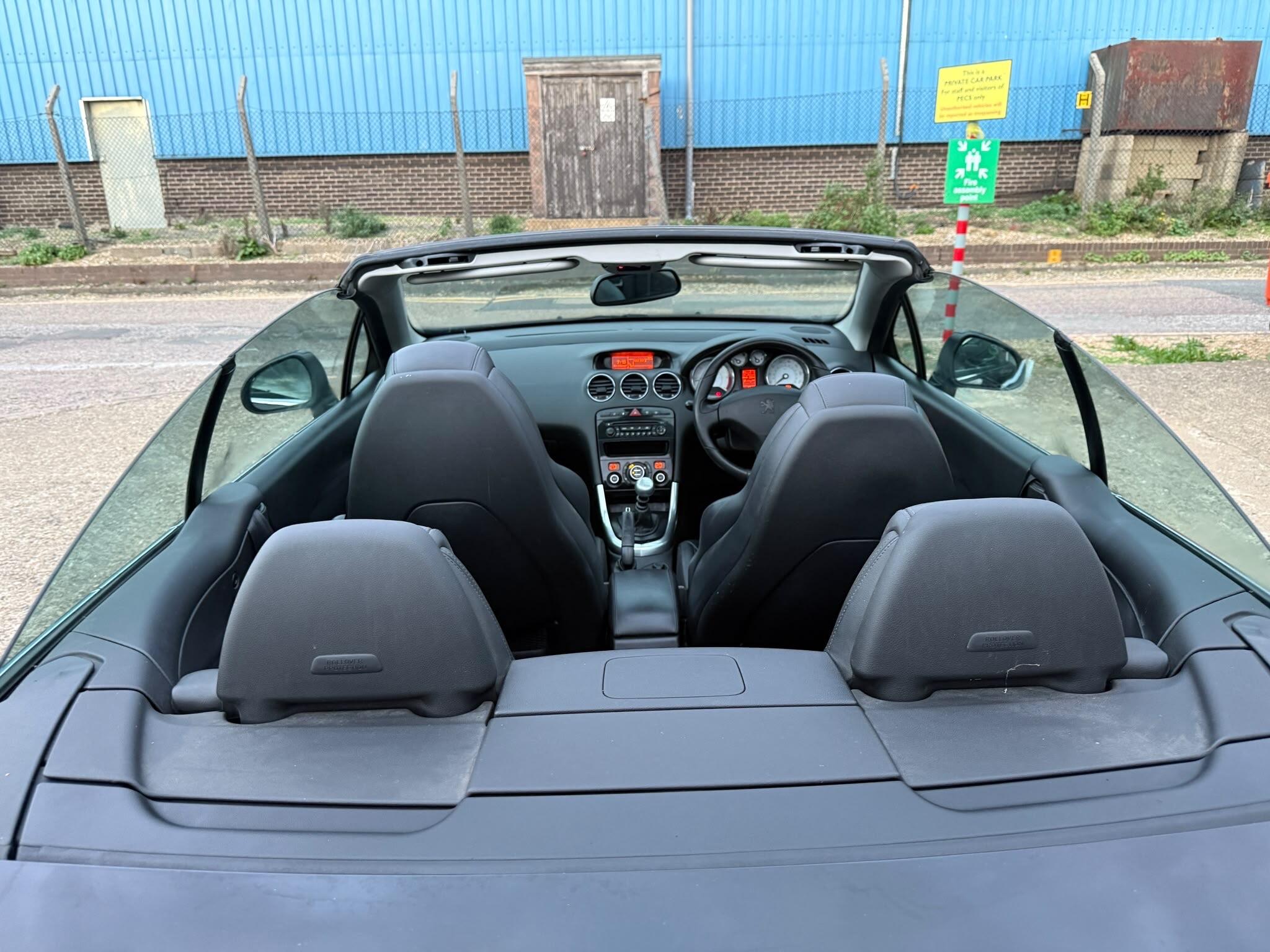 Peugeot 308 view 9