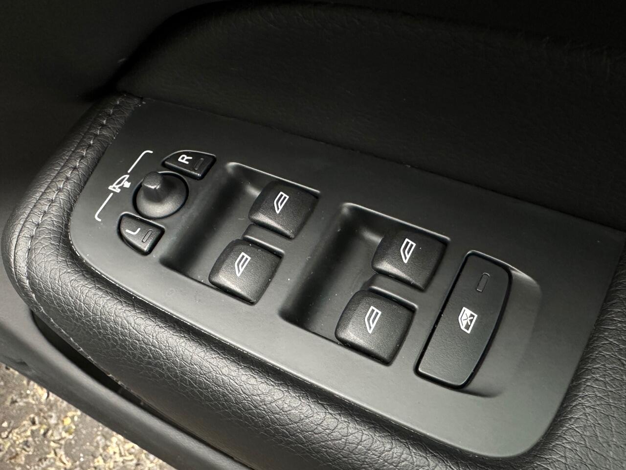 Volvo XC60 view 24