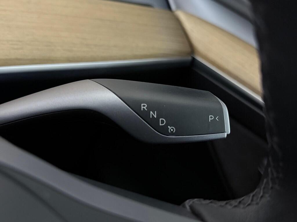 Tesla Model Y view 20