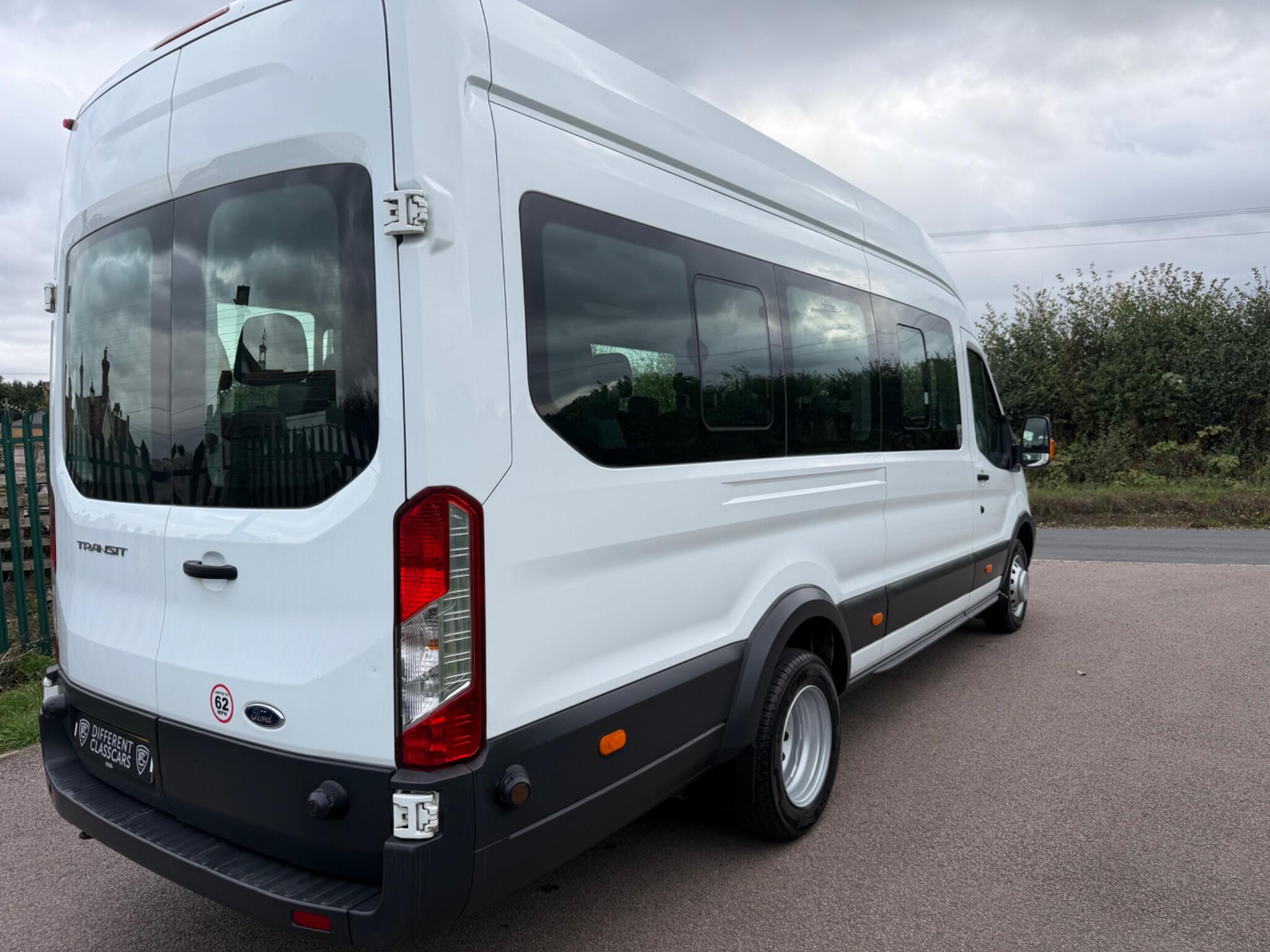 Ford Transit view 17