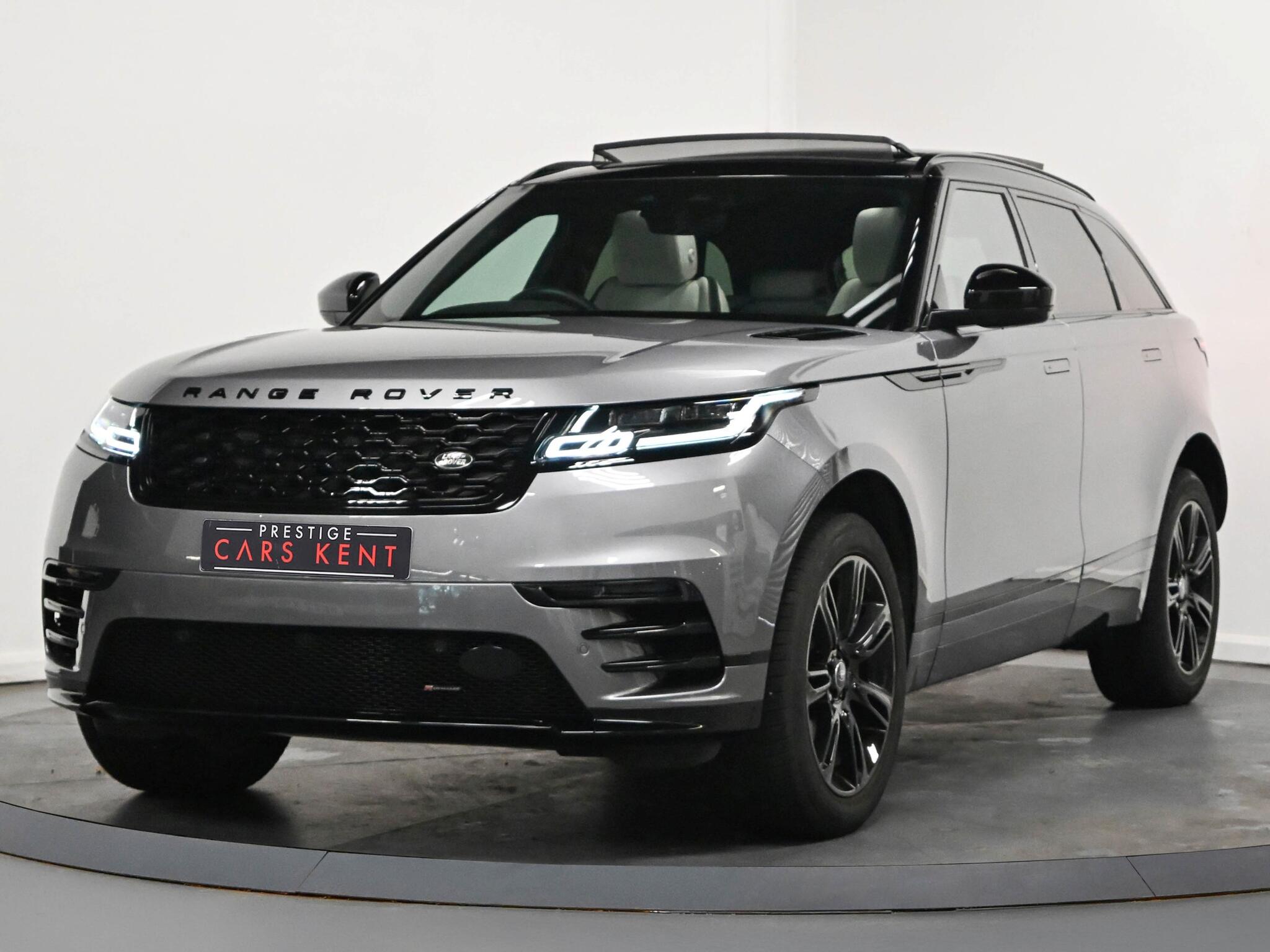 Land Rover Range Rover Velar view 6
