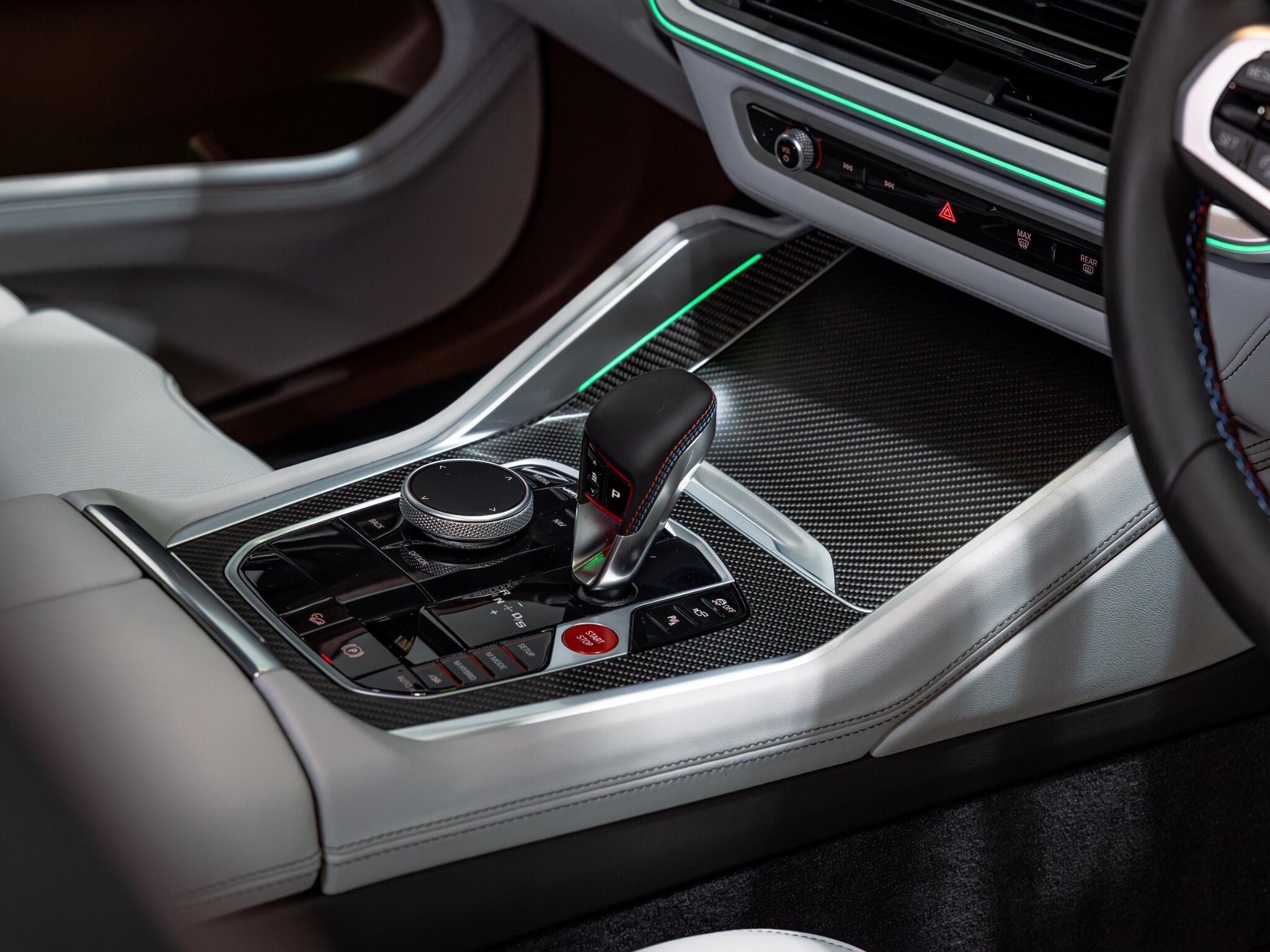 BMW XM view 23
