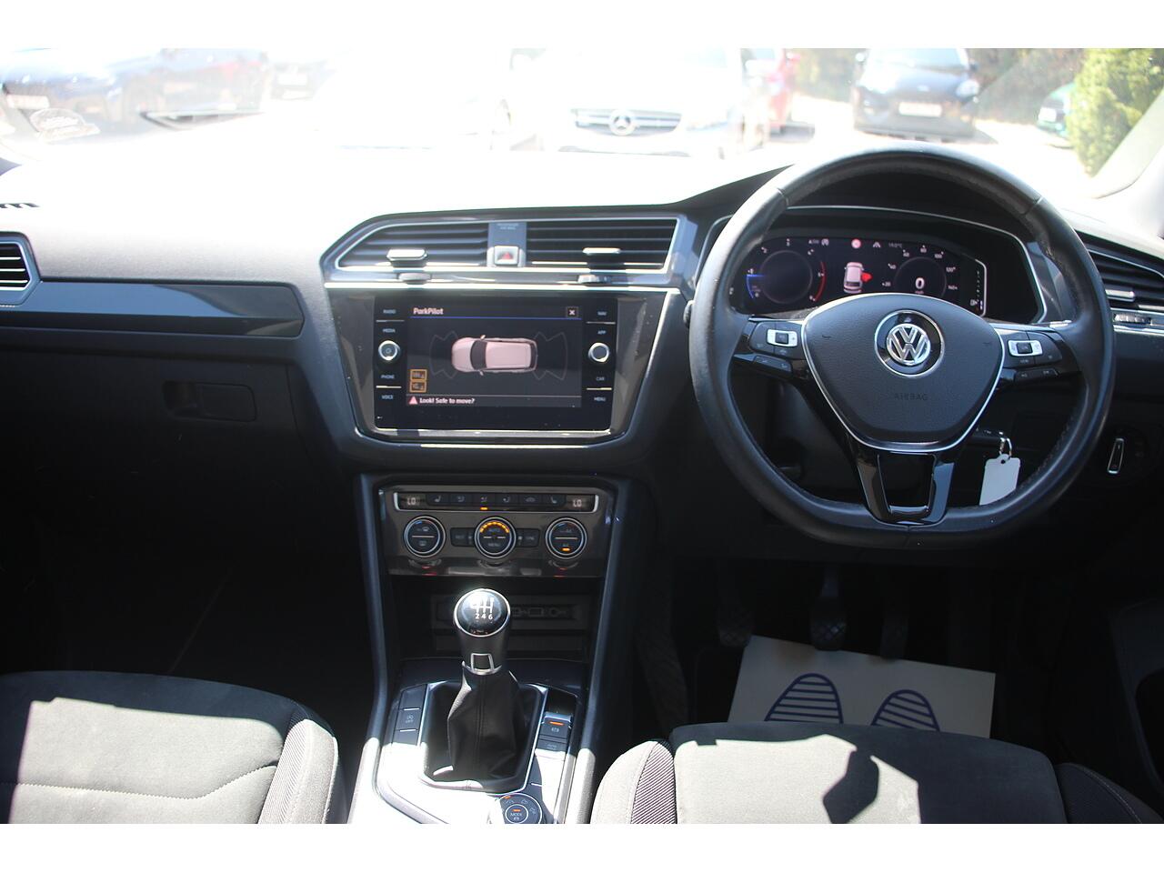 Volkswagen Tiguan view 19