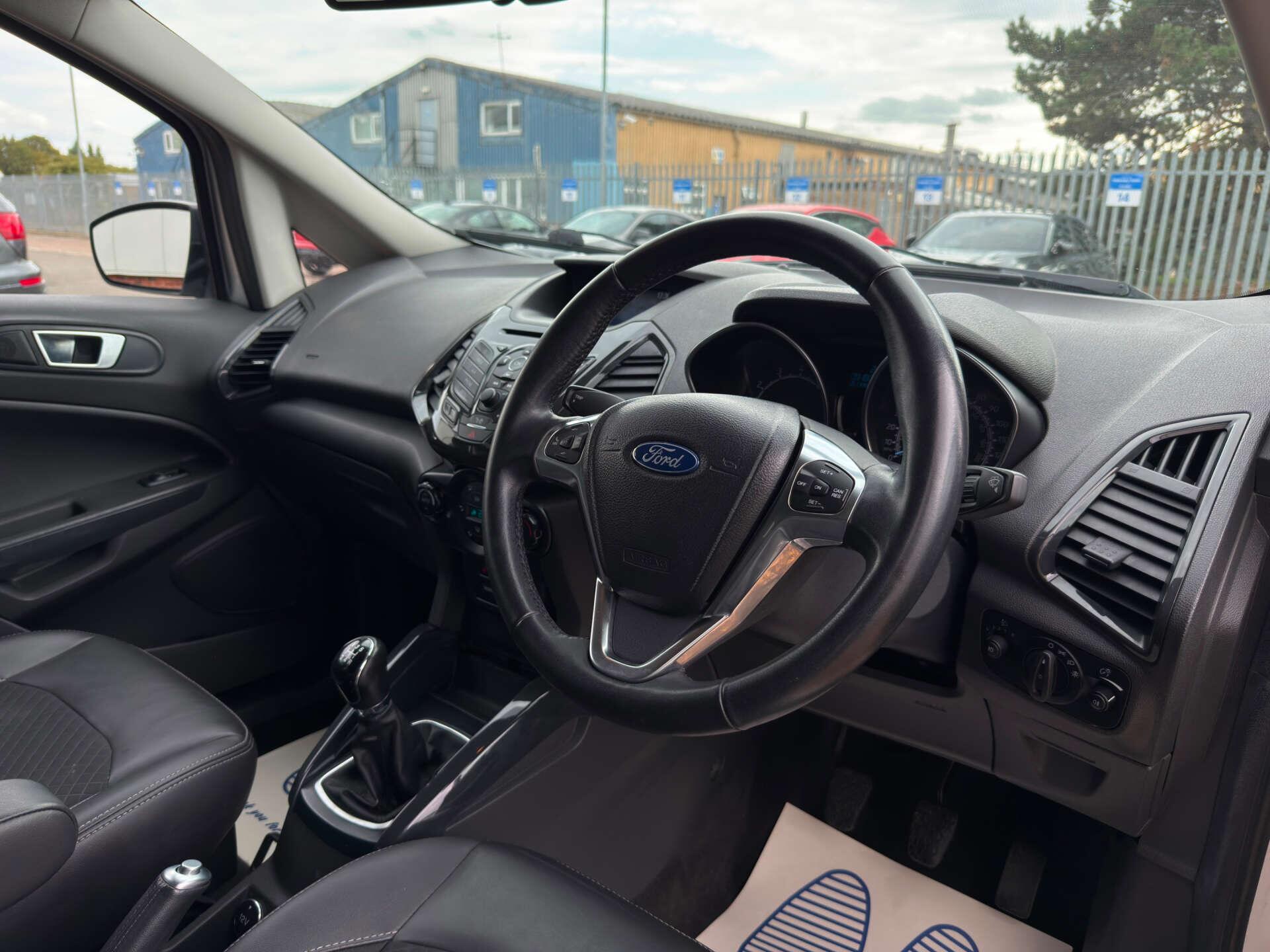 Ford Ecosport view 22
