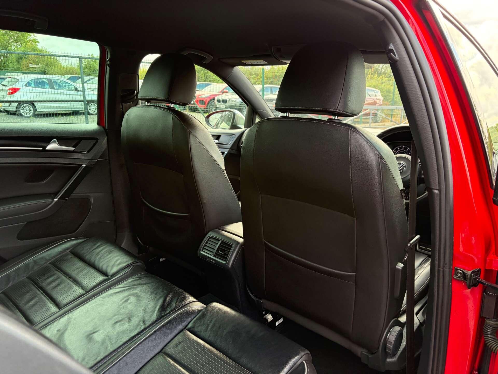 Volkswagen Golf view 27