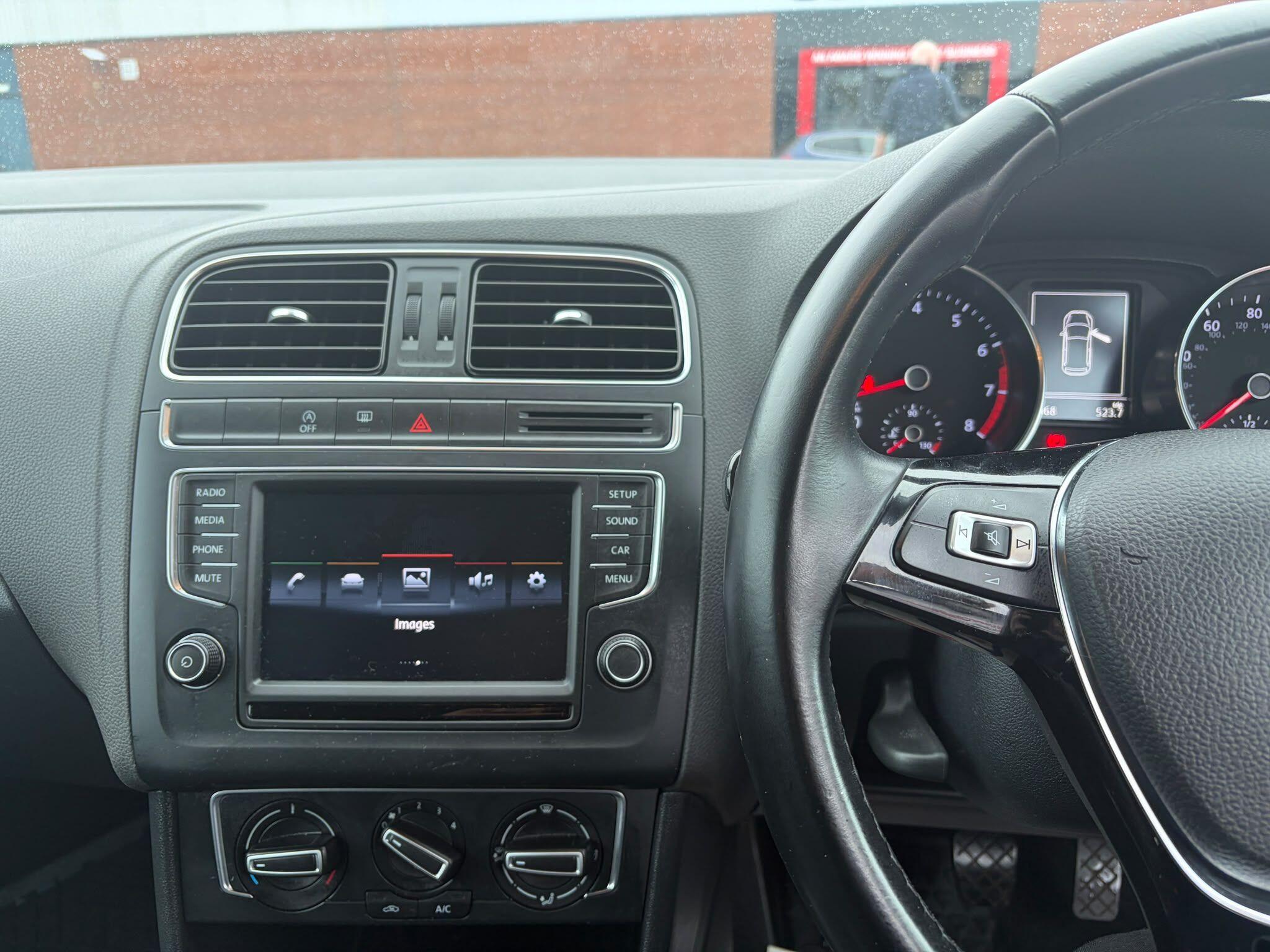 Volkswagen Polo view 8
