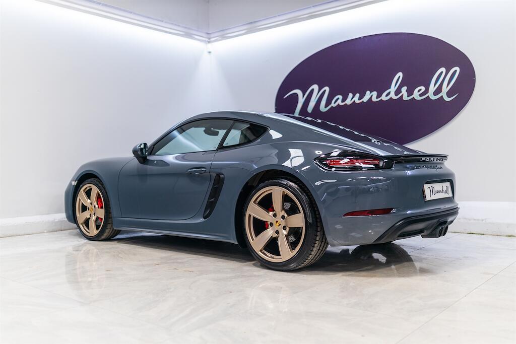 Porsche Cayman view 4
