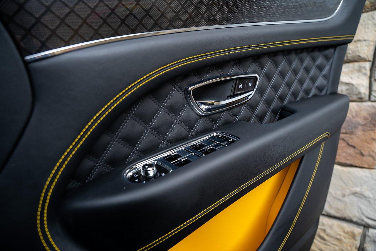 Bentley Bentayga view 64