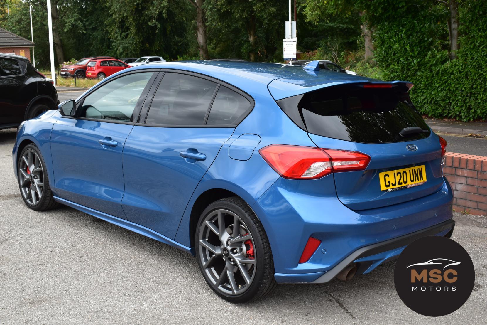 Ford Focus view 11