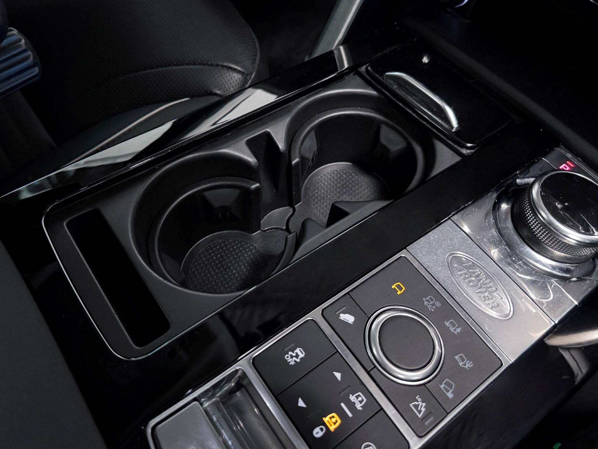 Land Rover Discovery view 36