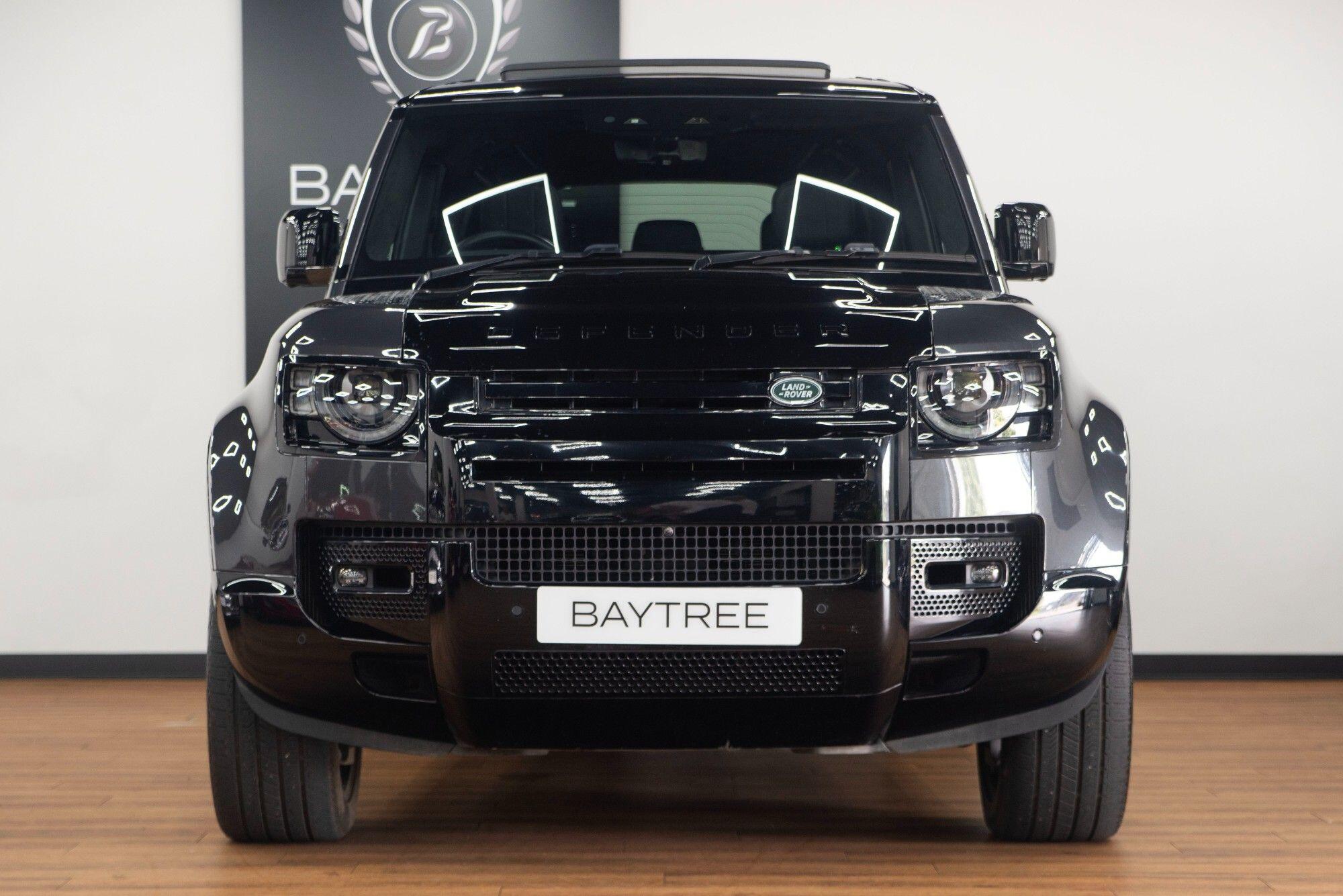 Land Rover Defender 110 view 6