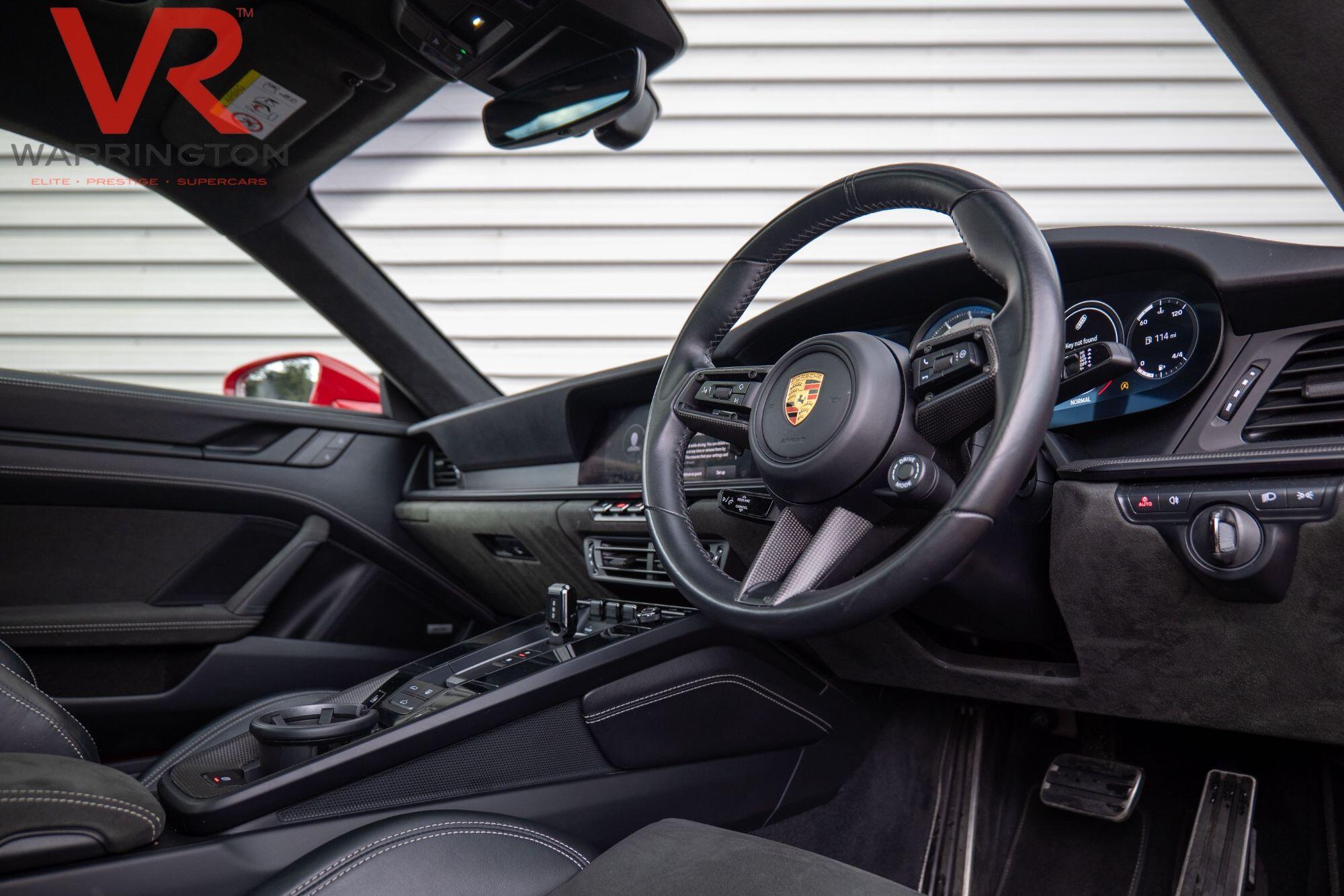 Porsche 911 view 8